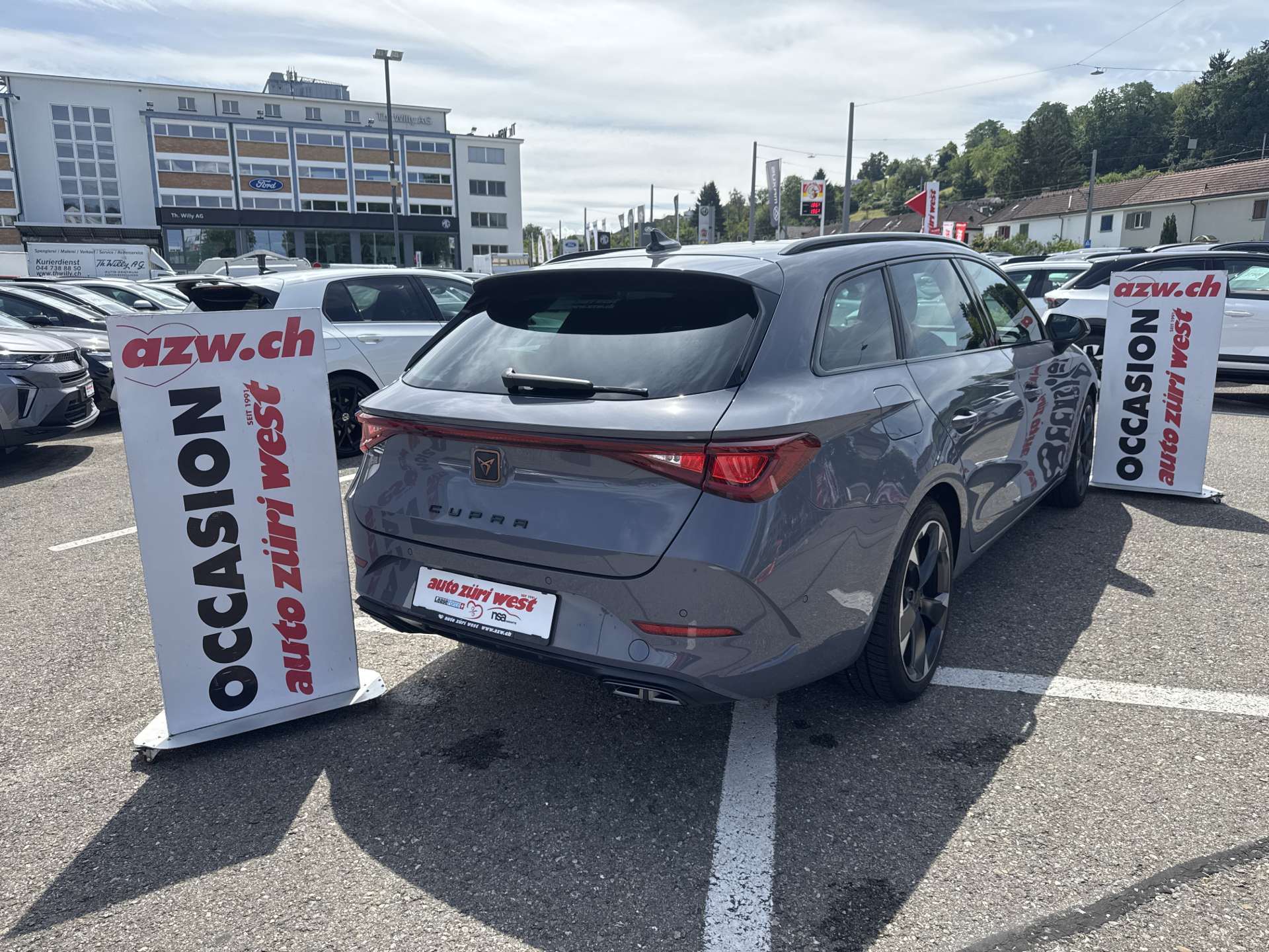 CUPRA LEON ST 1.5 TSi DSG-Automat-image-2