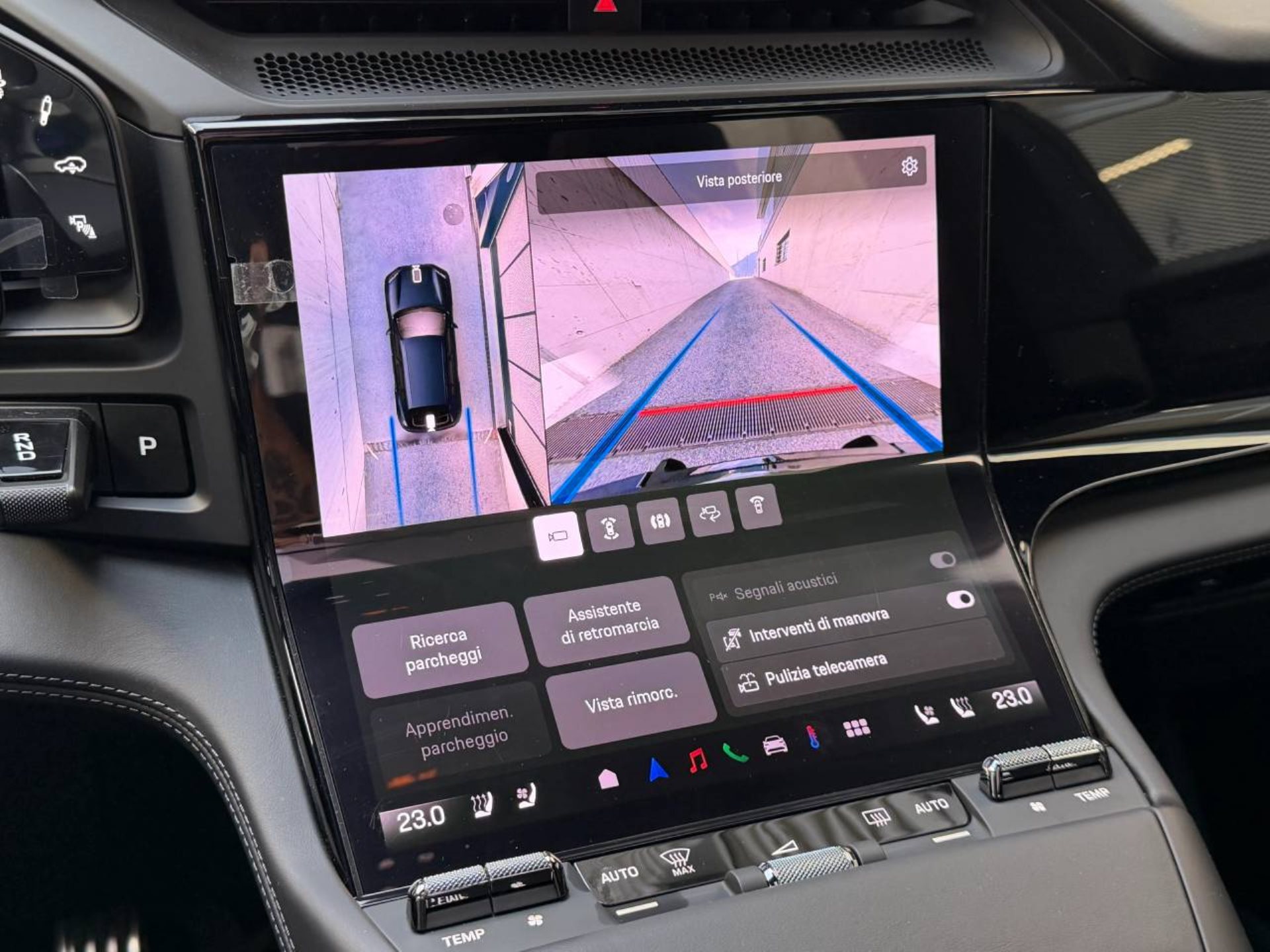 PORSCHE Cayenne Electric-image-22