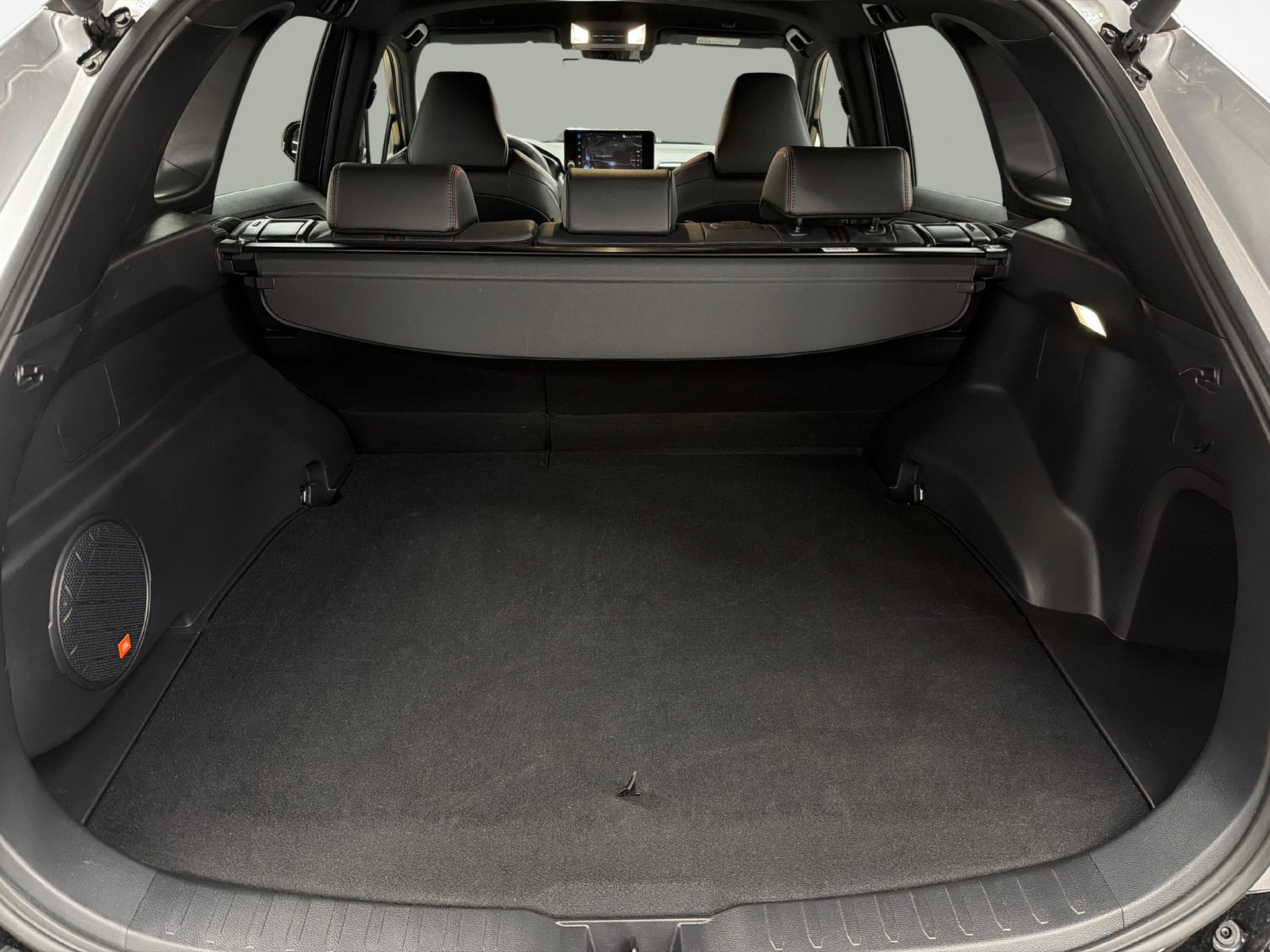 TOYOTA RAV4 2.5 Plug-In-Hybrid Platinum-image-11