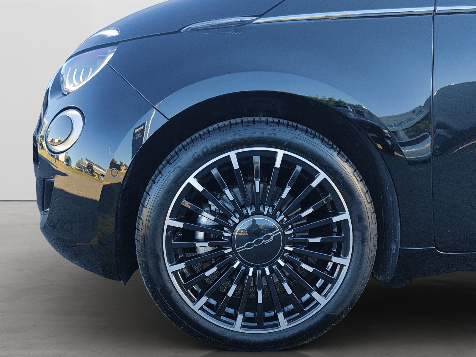 FIAT 500 La Prima-image-15
