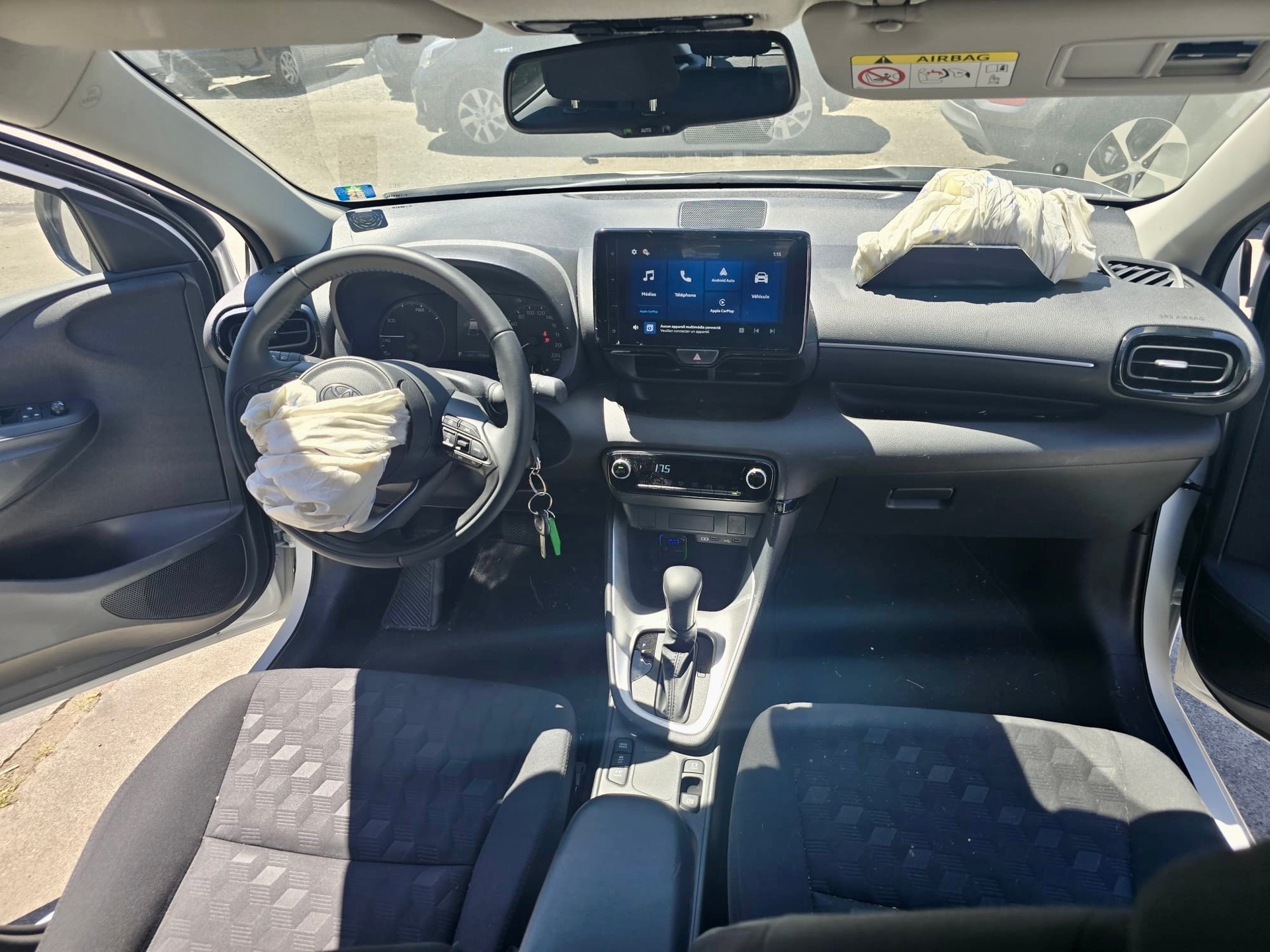 TOYOTA 1.5 VVT-i HSD Comfort-image-8