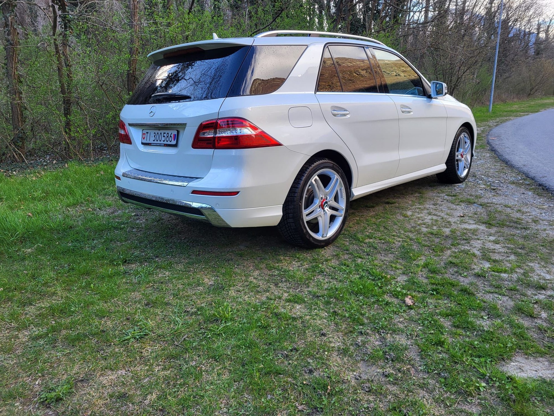 MERCEDES-BENZ ML 350 BlueTEC 4Matic 7G-Tronic-image-3