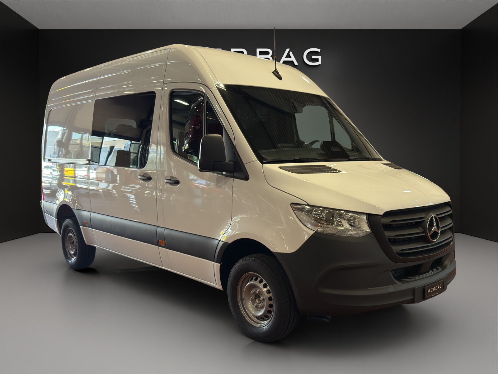 MERCEDES-BENZ Sprinter 317 CDI Standard 9G-TRONIC-image-0