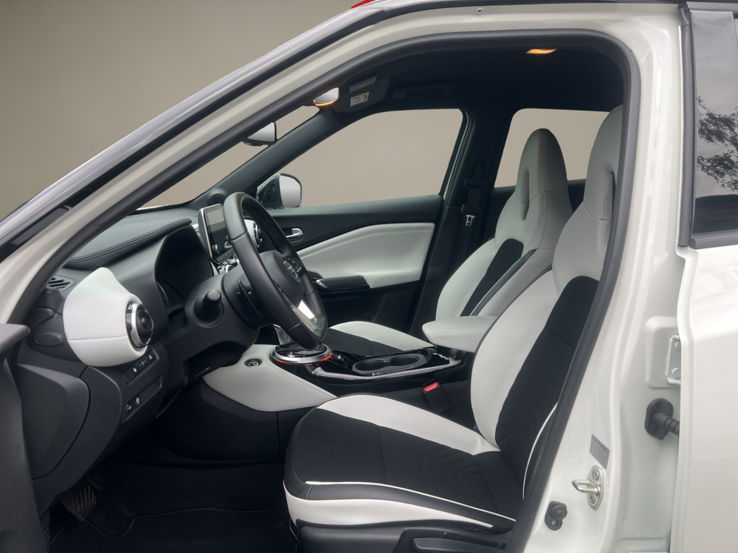 NISSAN Juke 1.0 DIG-T N-Design-image-8