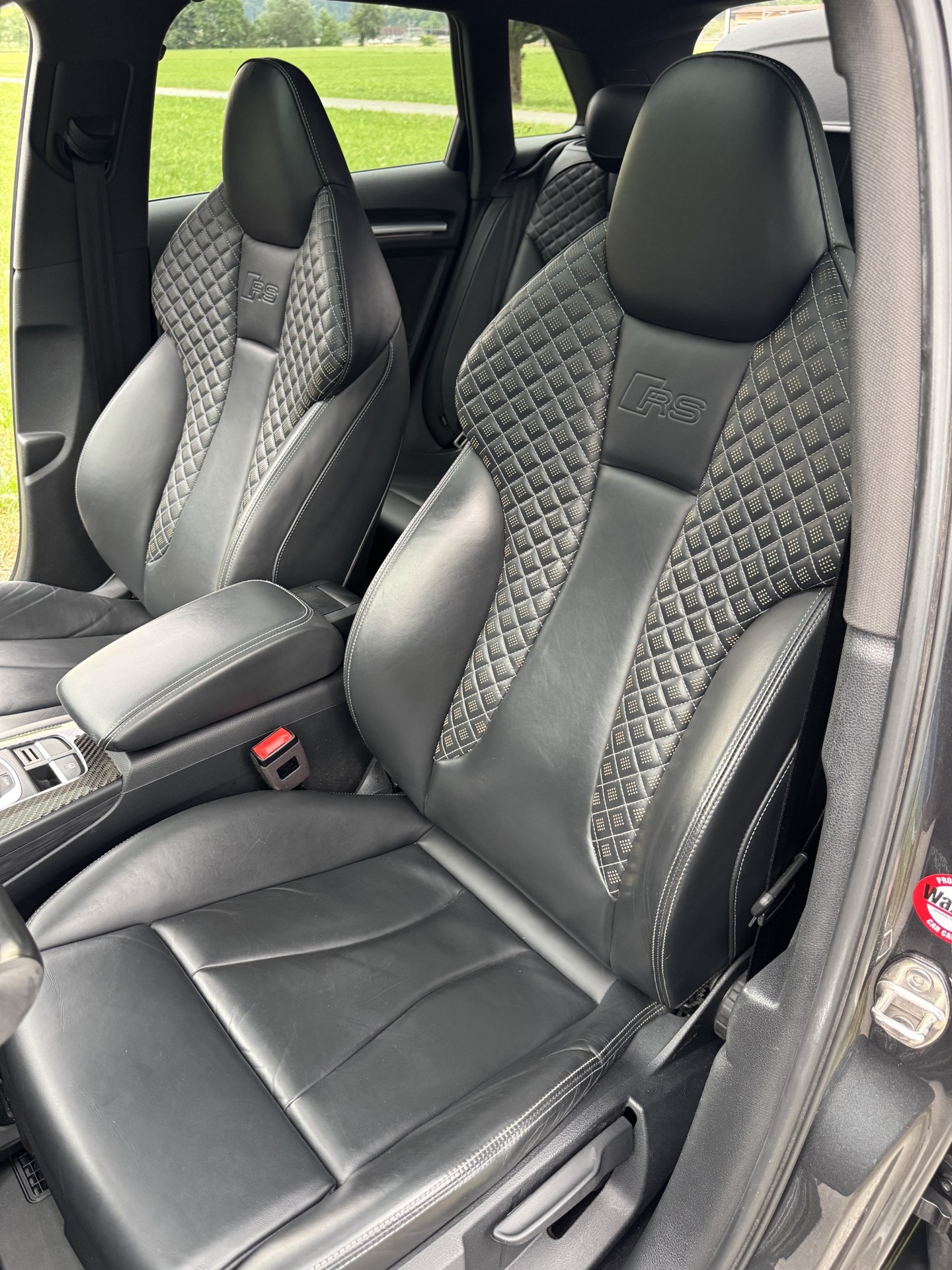 AUDI 2.5 T FSI quattro S-Tronic-image-5