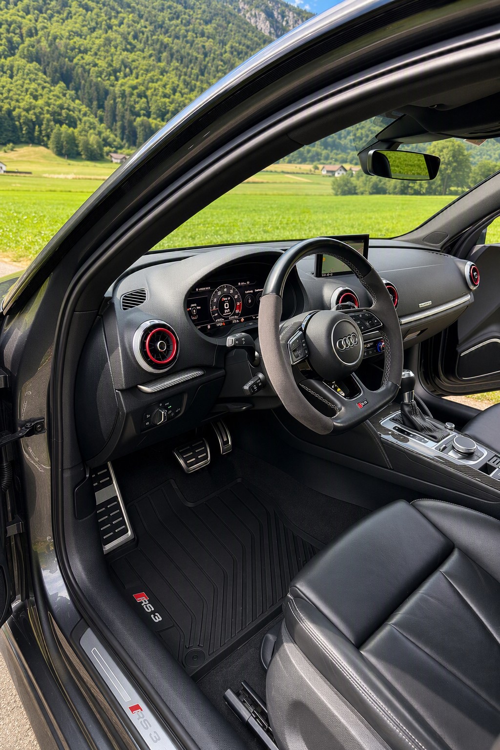 AUDI 2.5 T FSI quattro S-Tronic-image-4