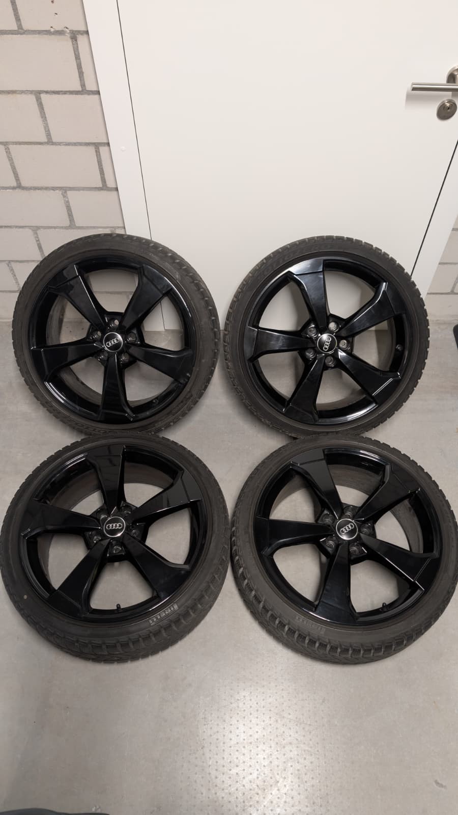 AUDI 2.5 T FSI quattro S-Tronic-image-7