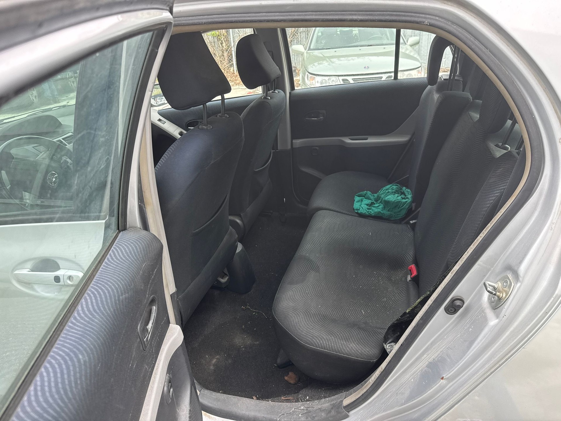 TOYOTA Yaris 1.33 Linea Sol-image-8