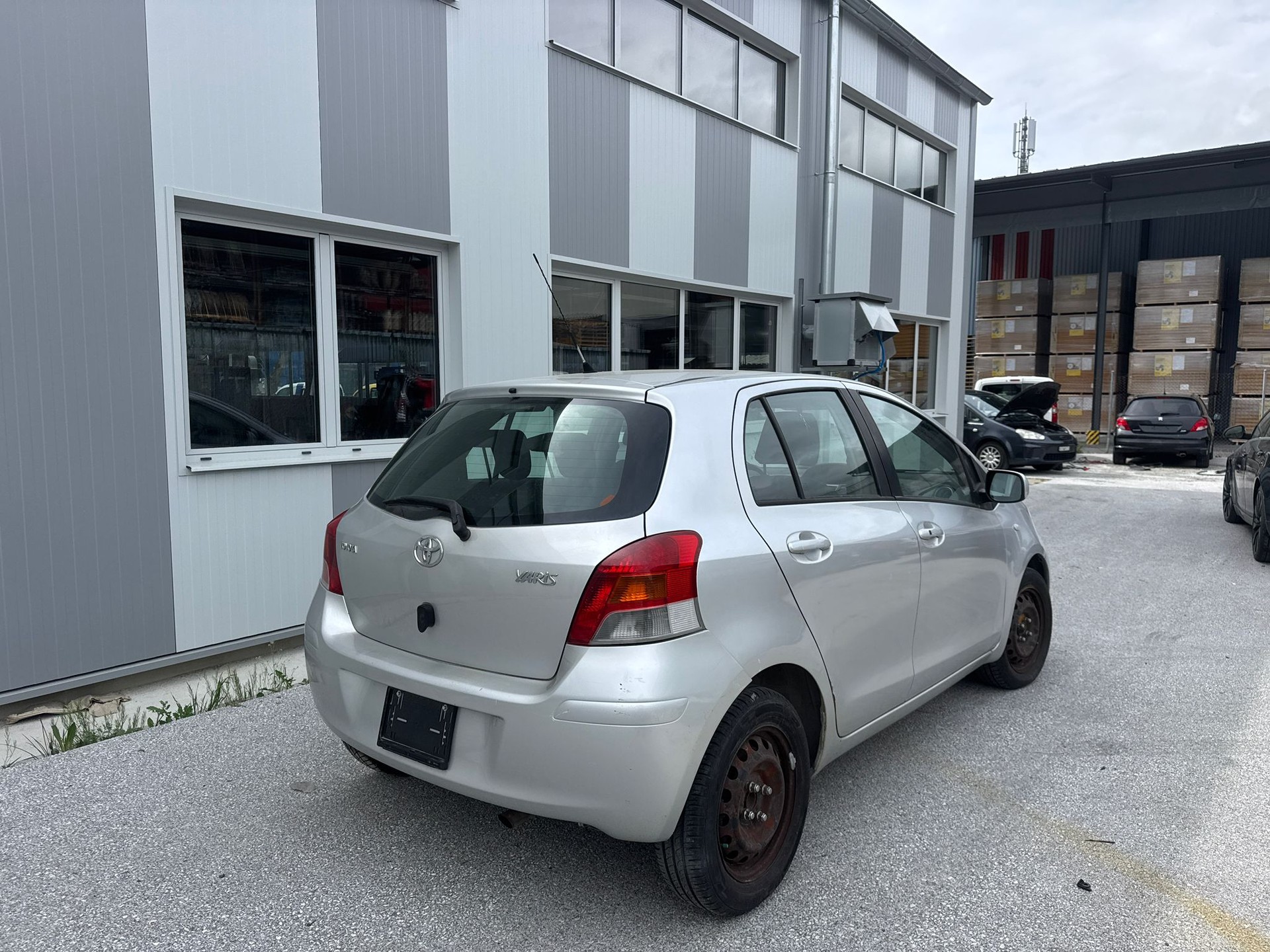 TOYOTA Yaris 1.33 Linea Sol-image-3