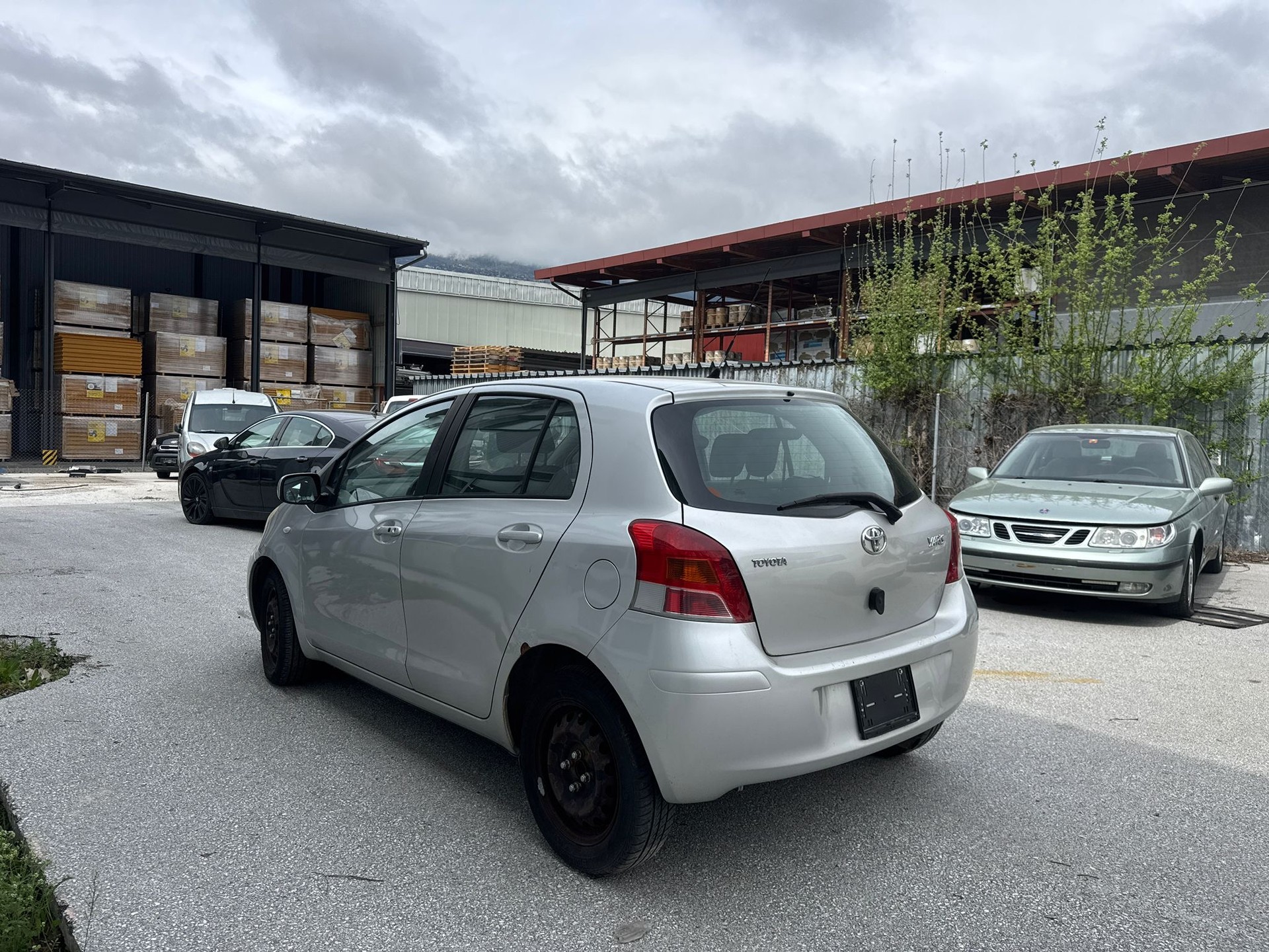 TOYOTA Yaris 1.33 Linea Sol-image-4