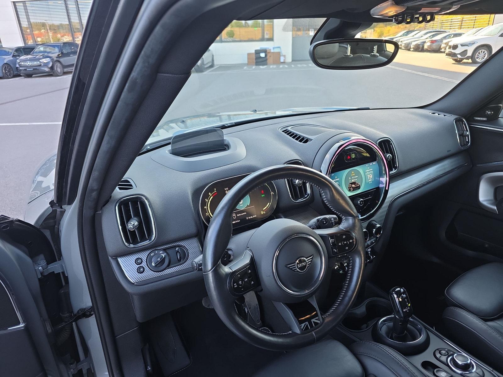 MINI Countryman S ALL4 F60 2.0i (CH)-image-24