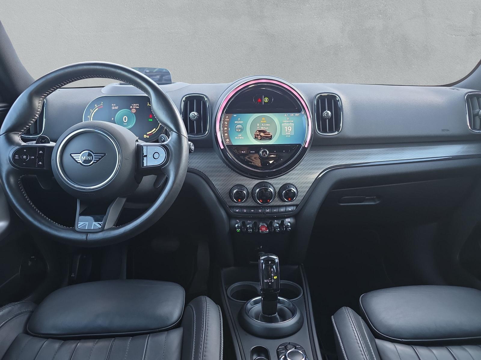 MINI Countryman S ALL4 F60 2.0i (CH)-image-16