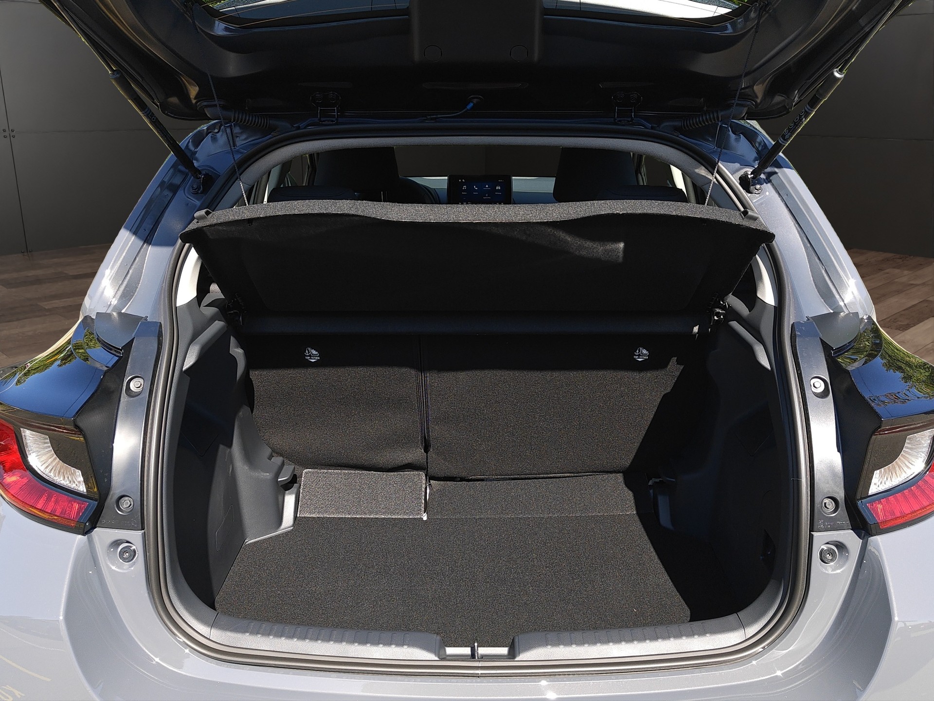 MAZDA 2 Hybrid Centre-line-image-7