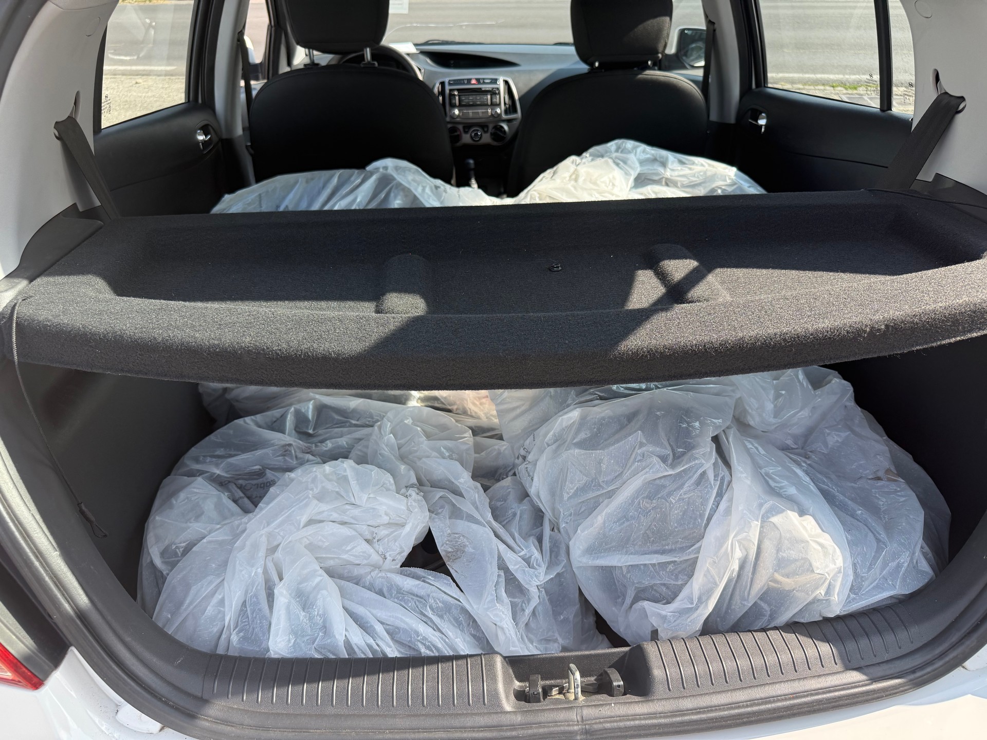 HYUNDAI i20 1.2 Comfort-image-9