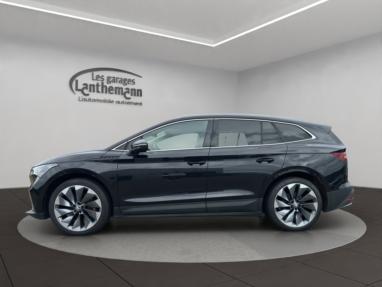 SKODA Enyaq iV 80-image-1