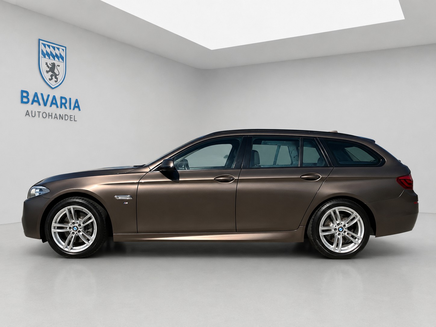 BMW 535d Touring xDrive Steptronic-image-2