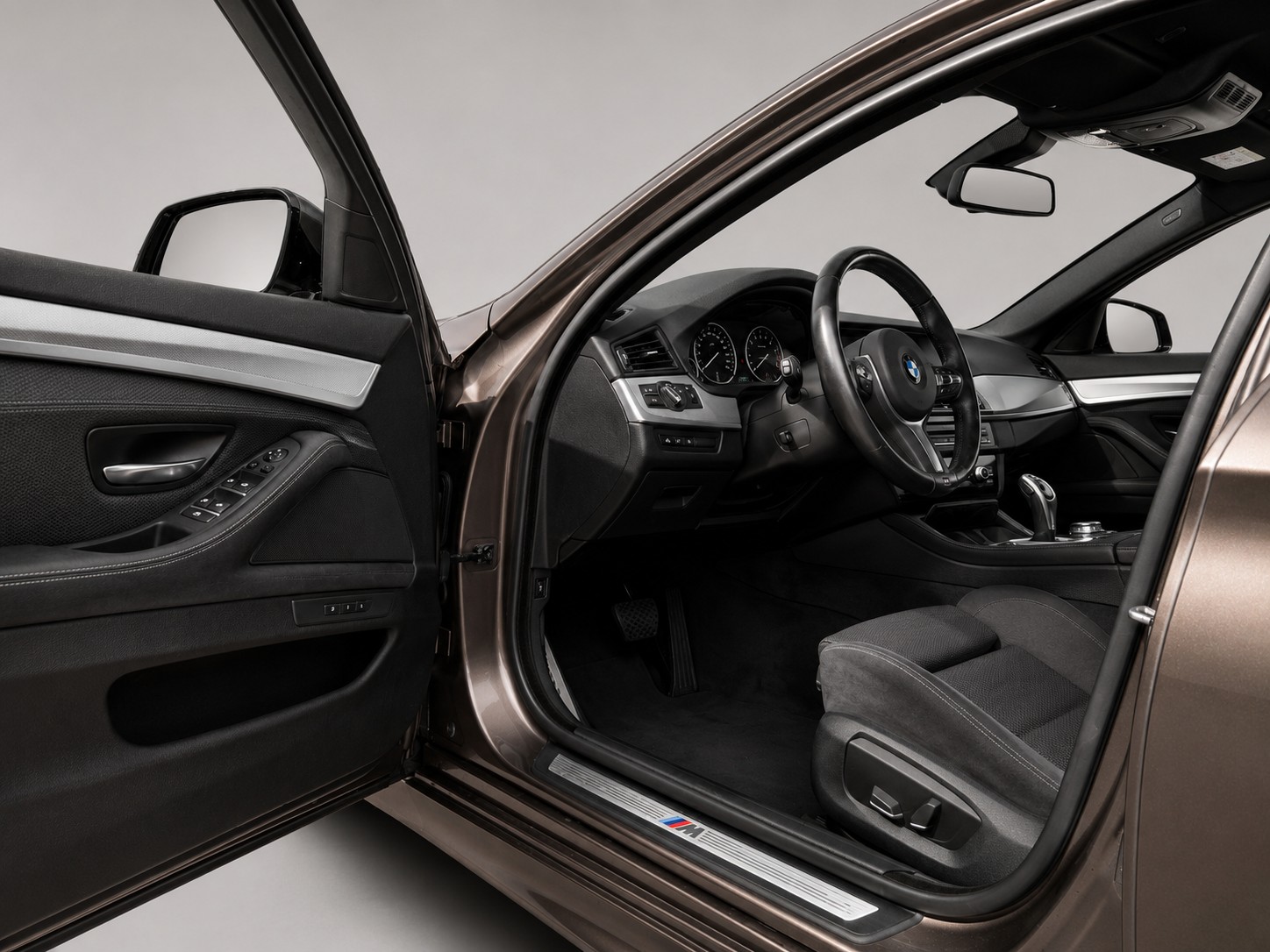 BMW 535d Touring xDrive Steptronic-image-14