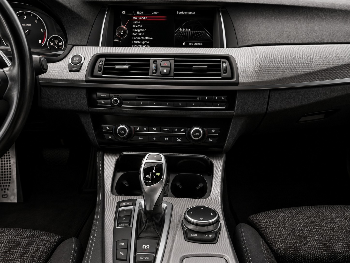 BMW 535d Touring xDrive Steptronic-image-13