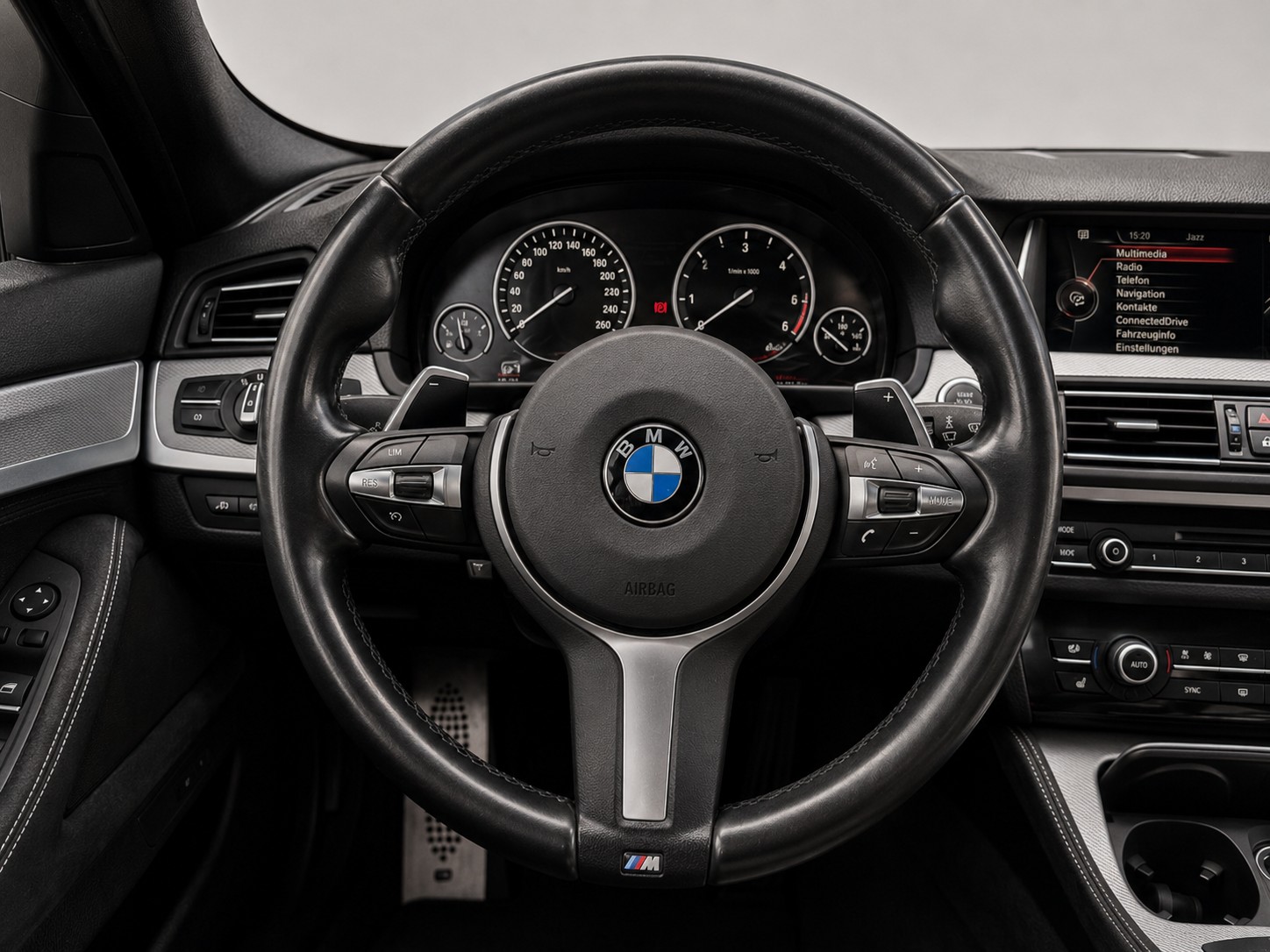 BMW 535d Touring xDrive Steptronic-image-12