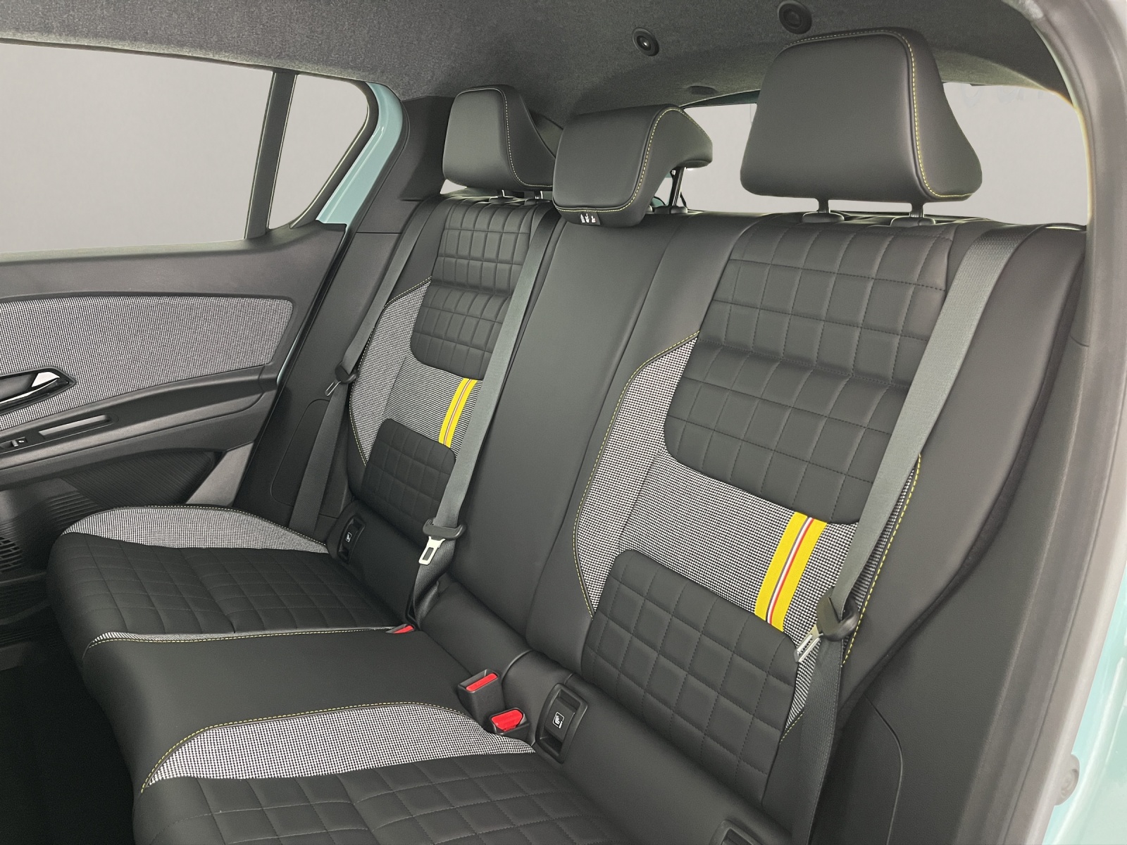 RENAULT R4 E-Tech Comfort Range iconic-image-14