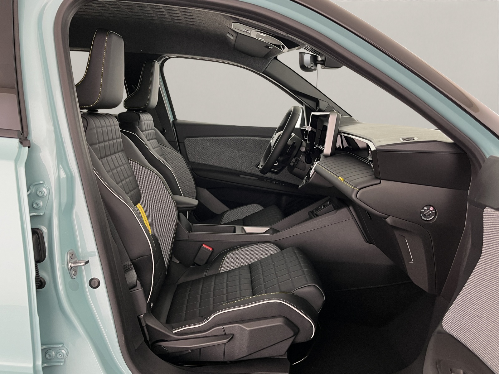 RENAULT R4 E-Tech Comfort Range iconic-image-13