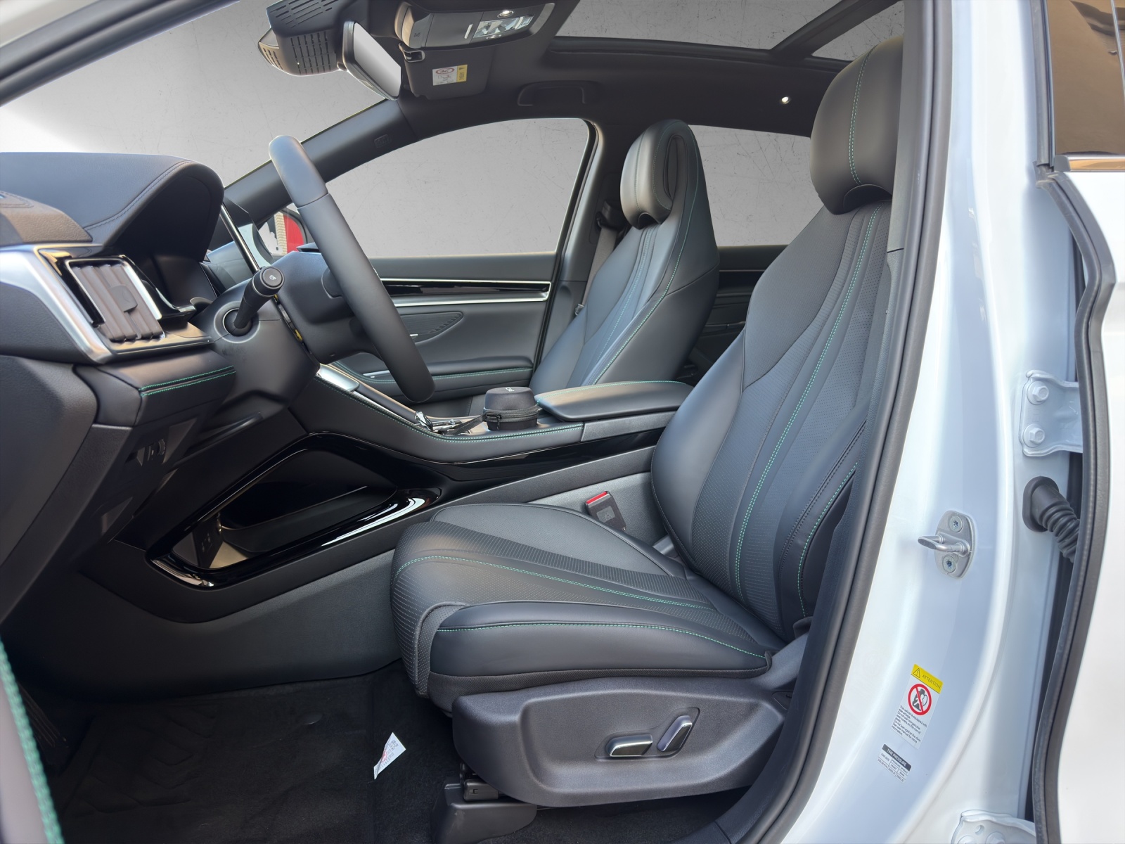 BYD Seal U DM-i Design AWD-image-10
