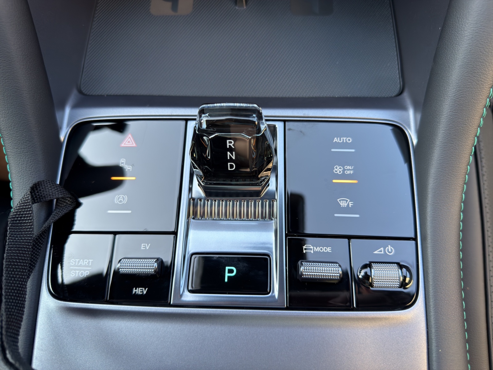 BYD Seal U DM-i Design AWD-image-9