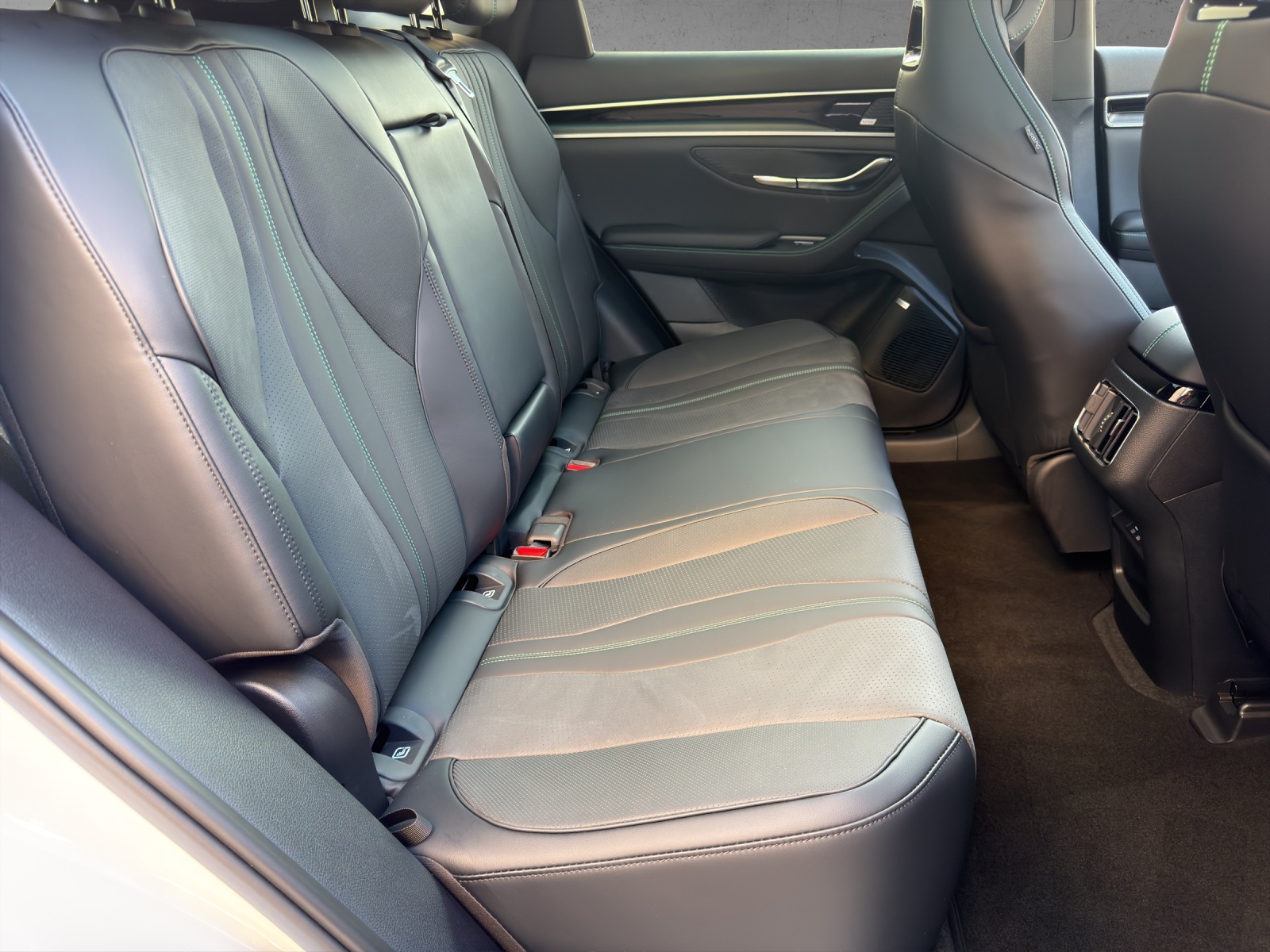 BYD Seal U DM-i Design AWD-image-12