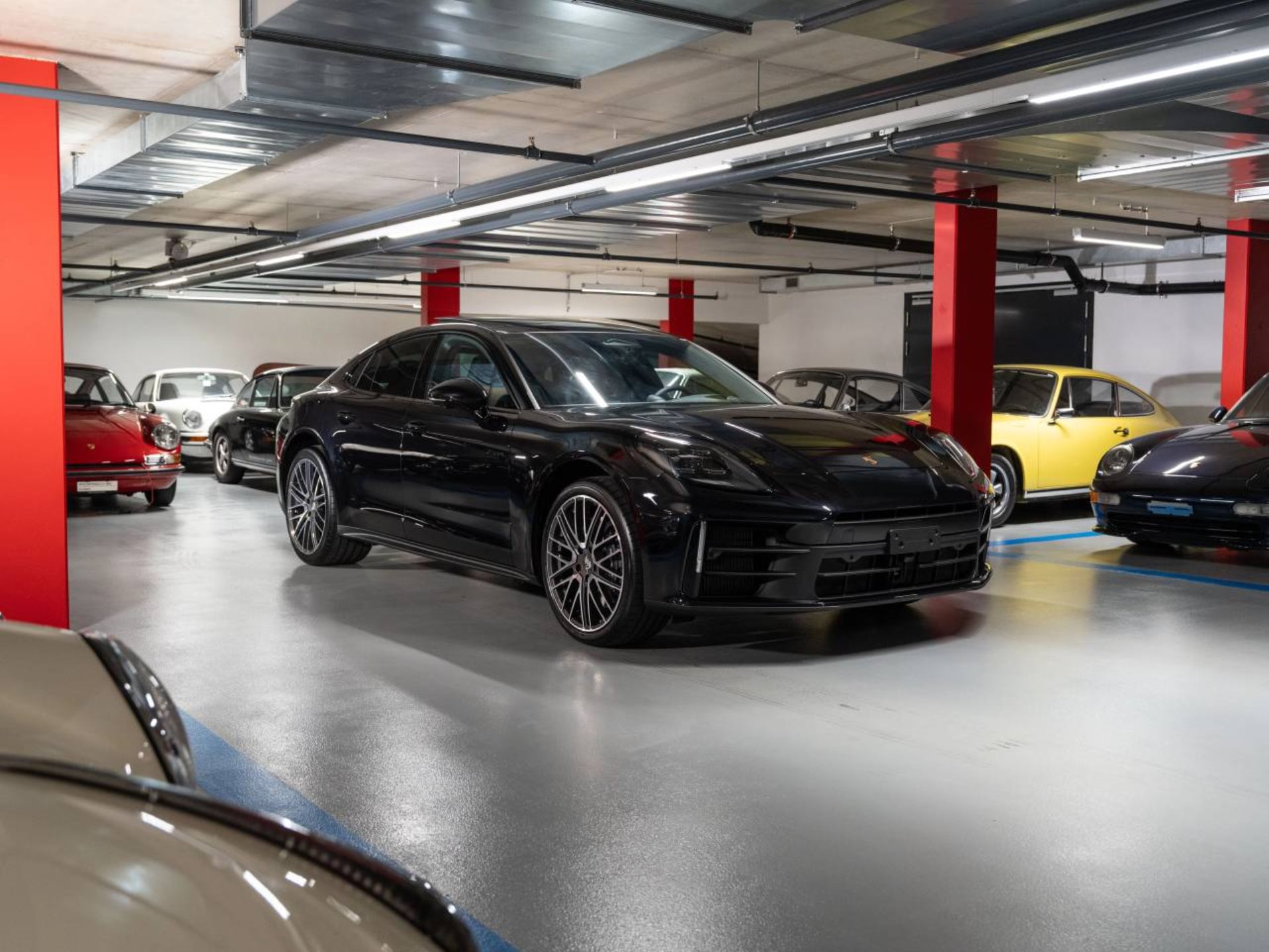 PORSCHE Panamera 4 E-Hybrid-image-5