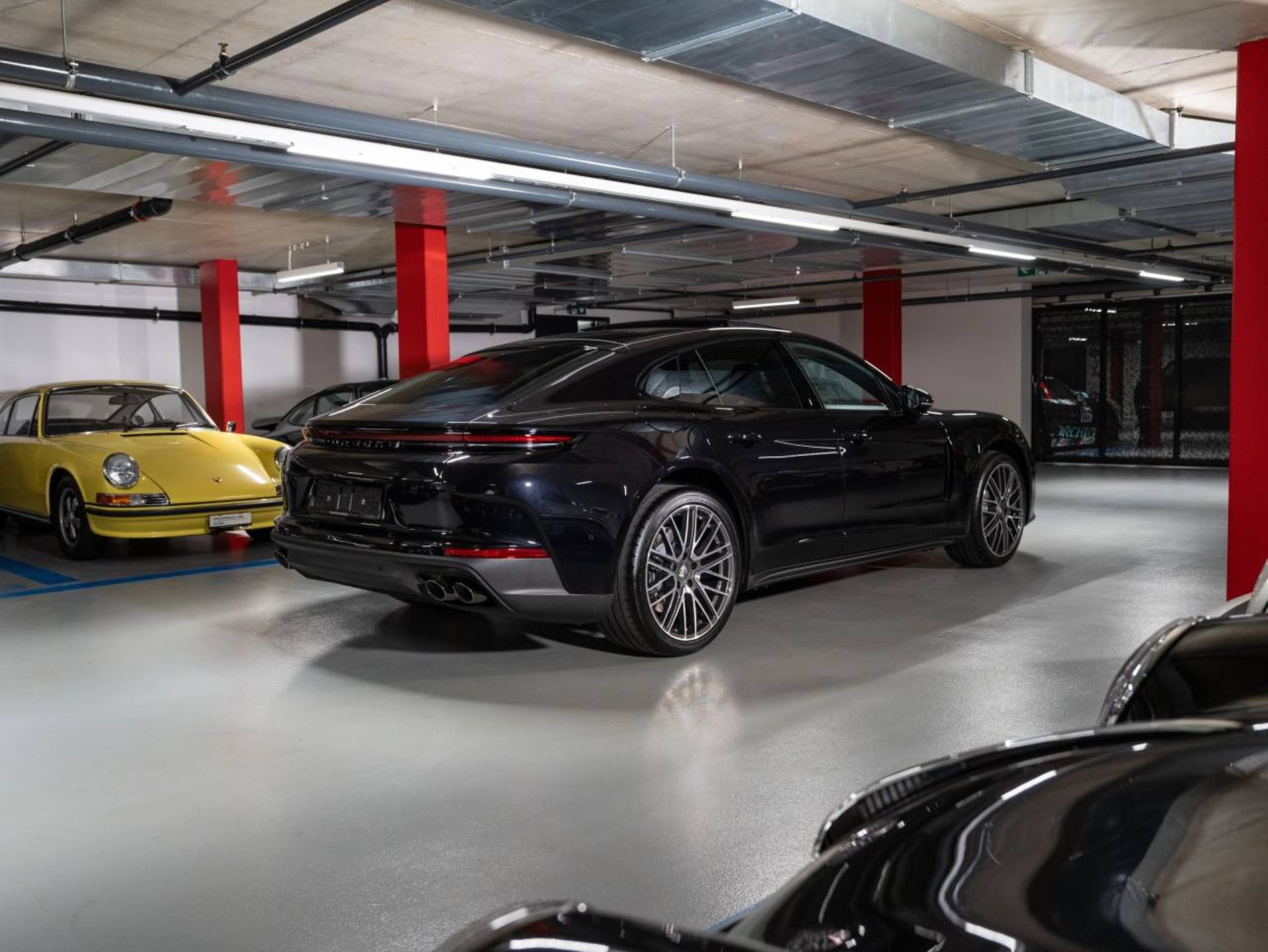 PORSCHE Panamera 4 E-Hybrid-image-2