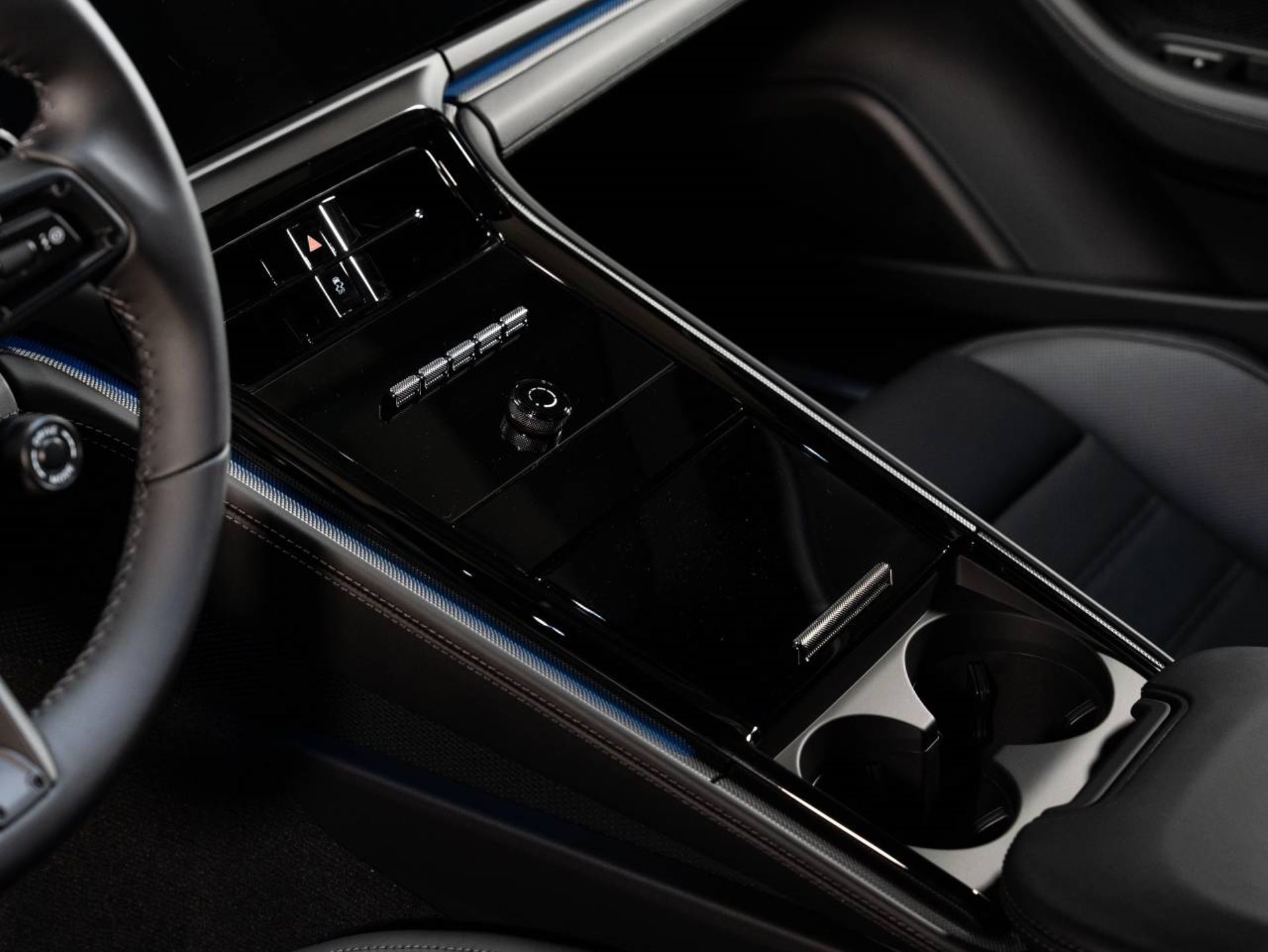 PORSCHE Panamera 4 E-Hybrid-image-13