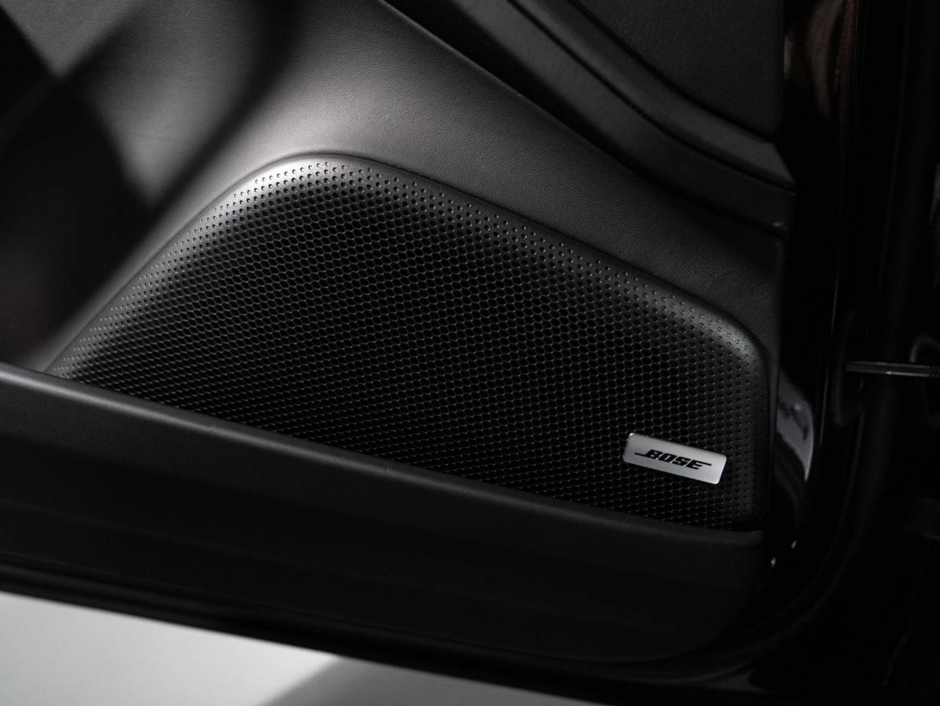 PORSCHE Panamera 4 E-Hybrid-image-15