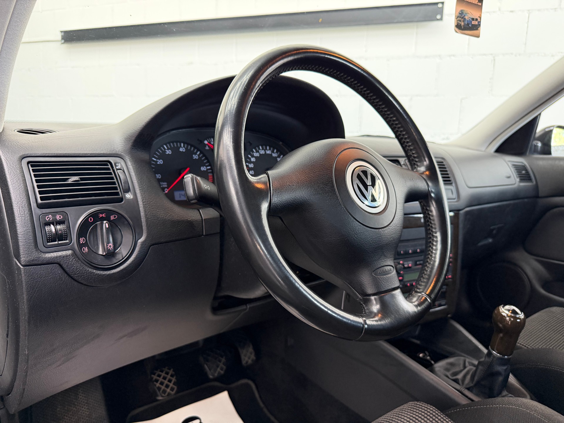 VW Golf 1.8 T Highline-image-7
