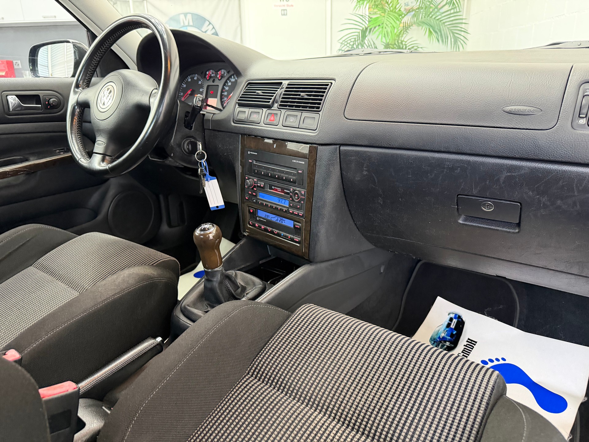 VW Golf 1.8 T Highline-image-14