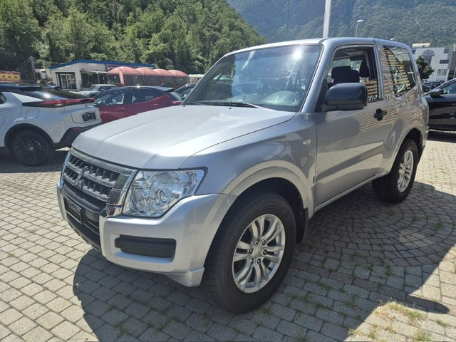 MITSUBISHI Pajero 3.2 DI-D Profi-image-0