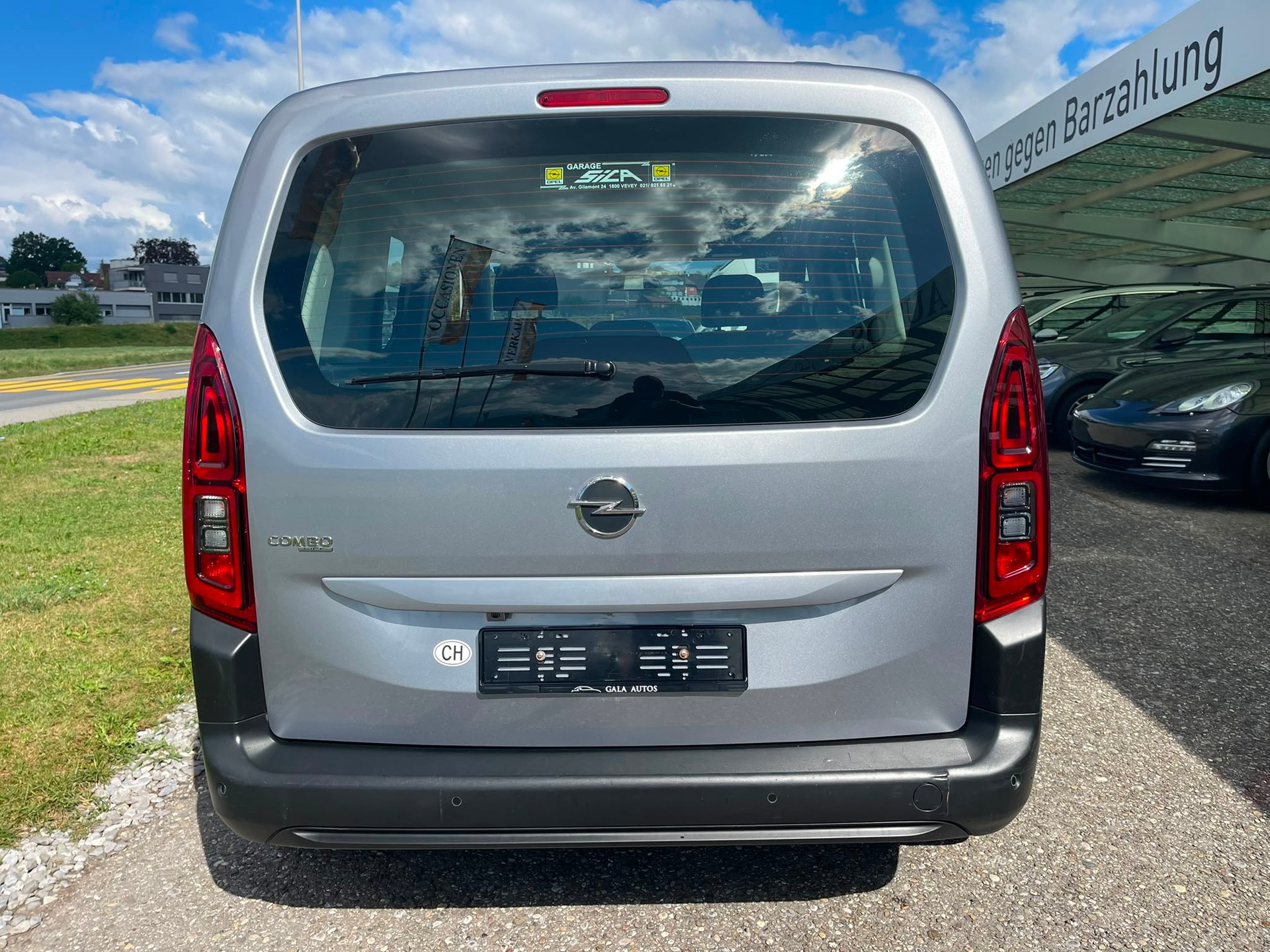OPEL Combo Life 1.2 Essentia-image-4