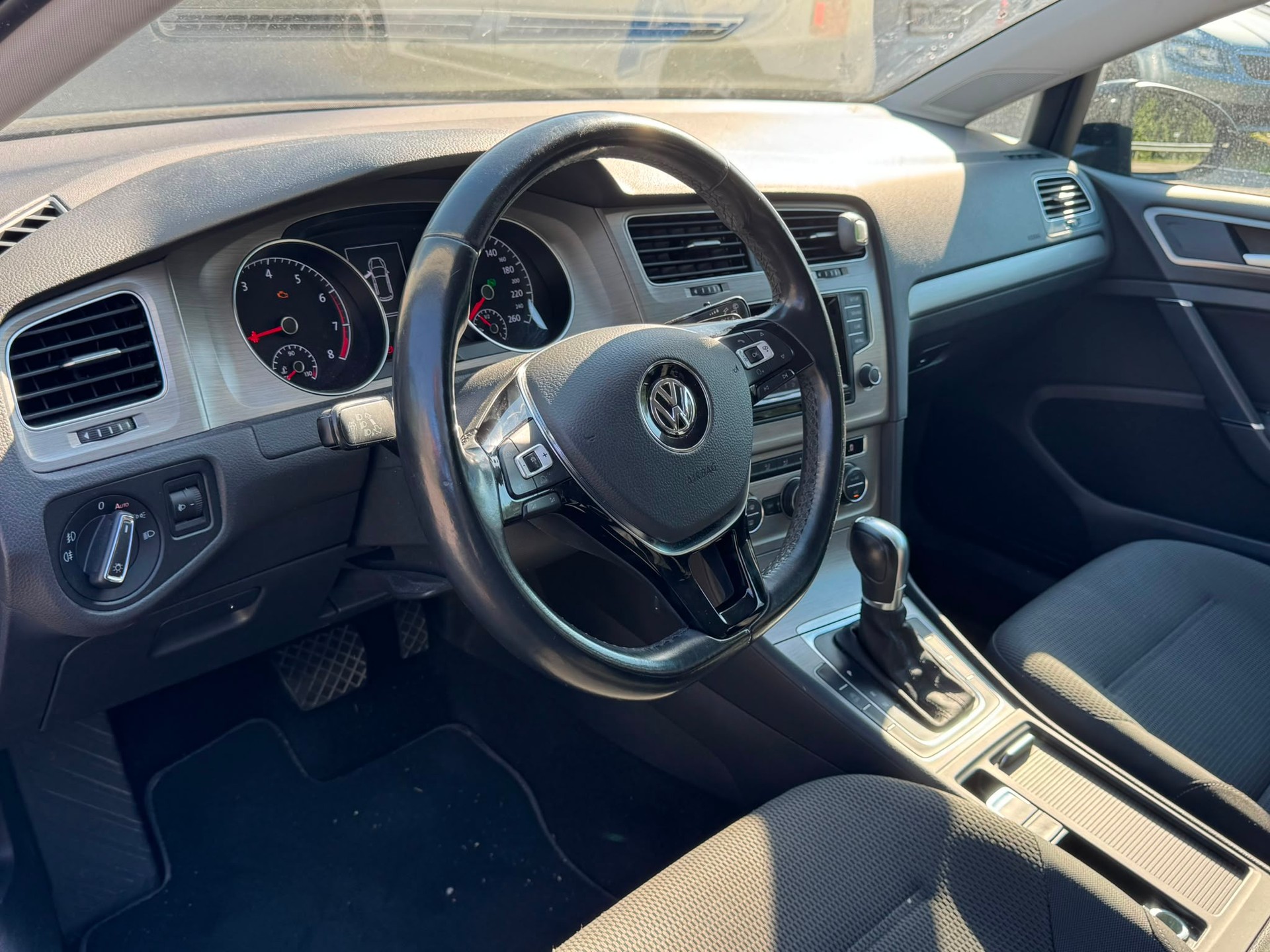 VW Golf 1.4 TSI Comfortline DSG-image-6