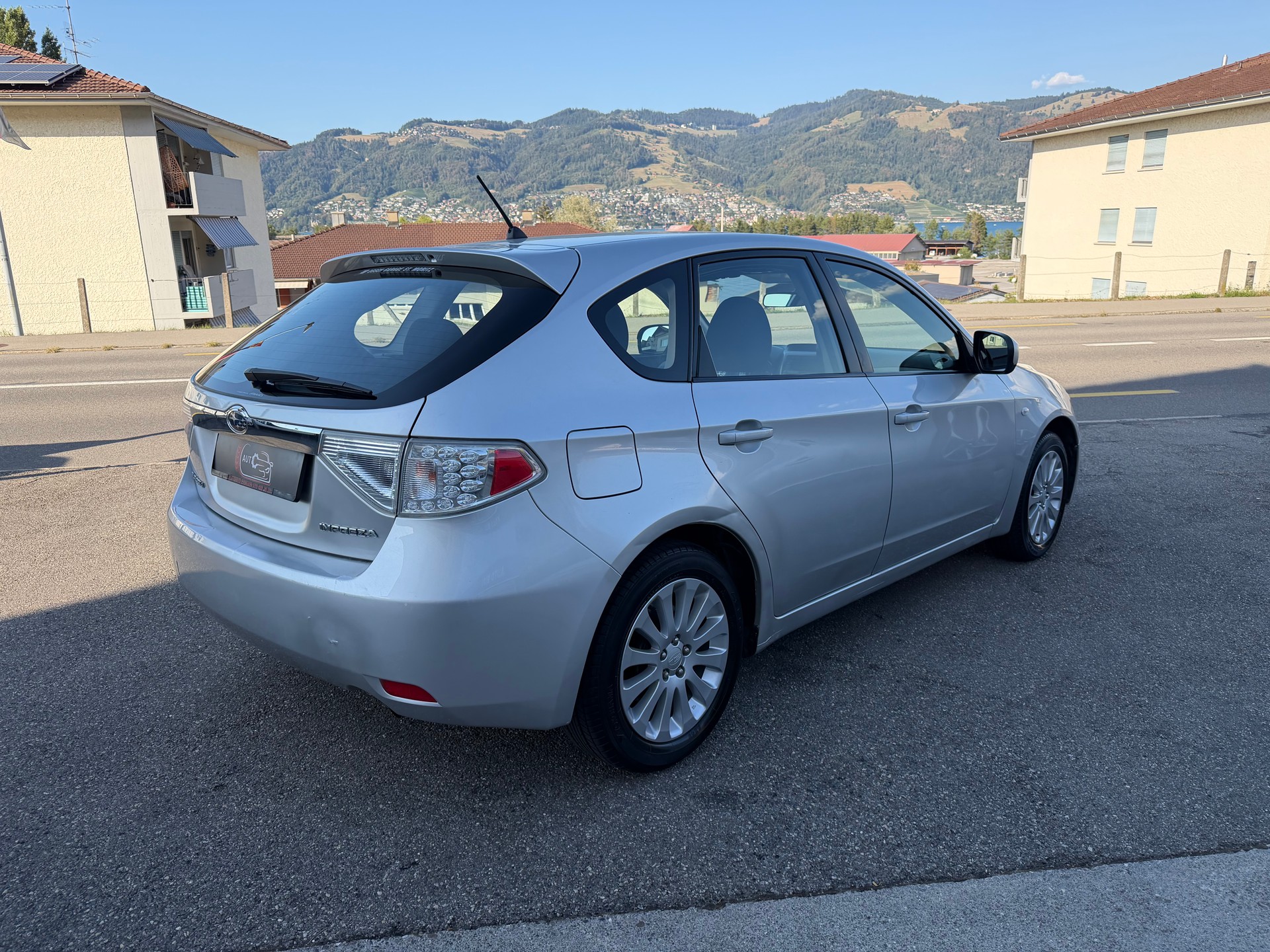 SUBARU Impreza 2.0R Swiss Automatic-image-2