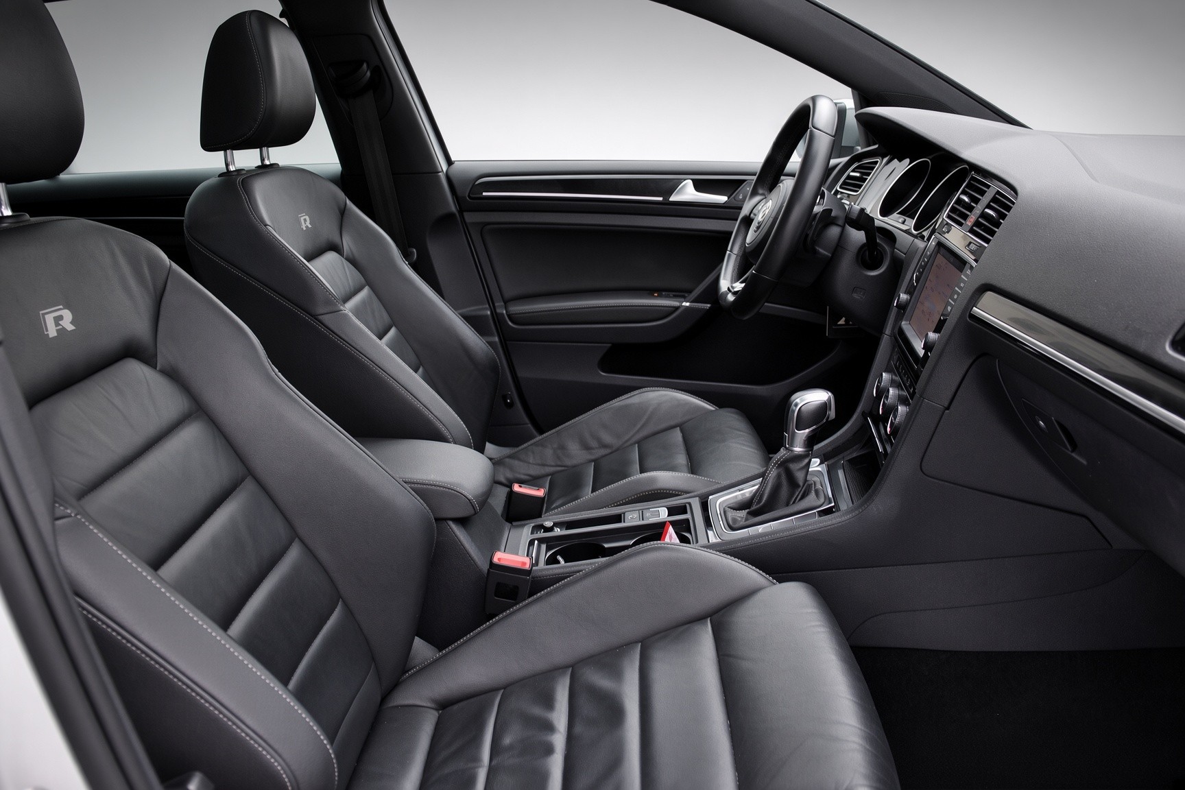 VW Golf 2.0 TSI R 4Motion DSG-image-13