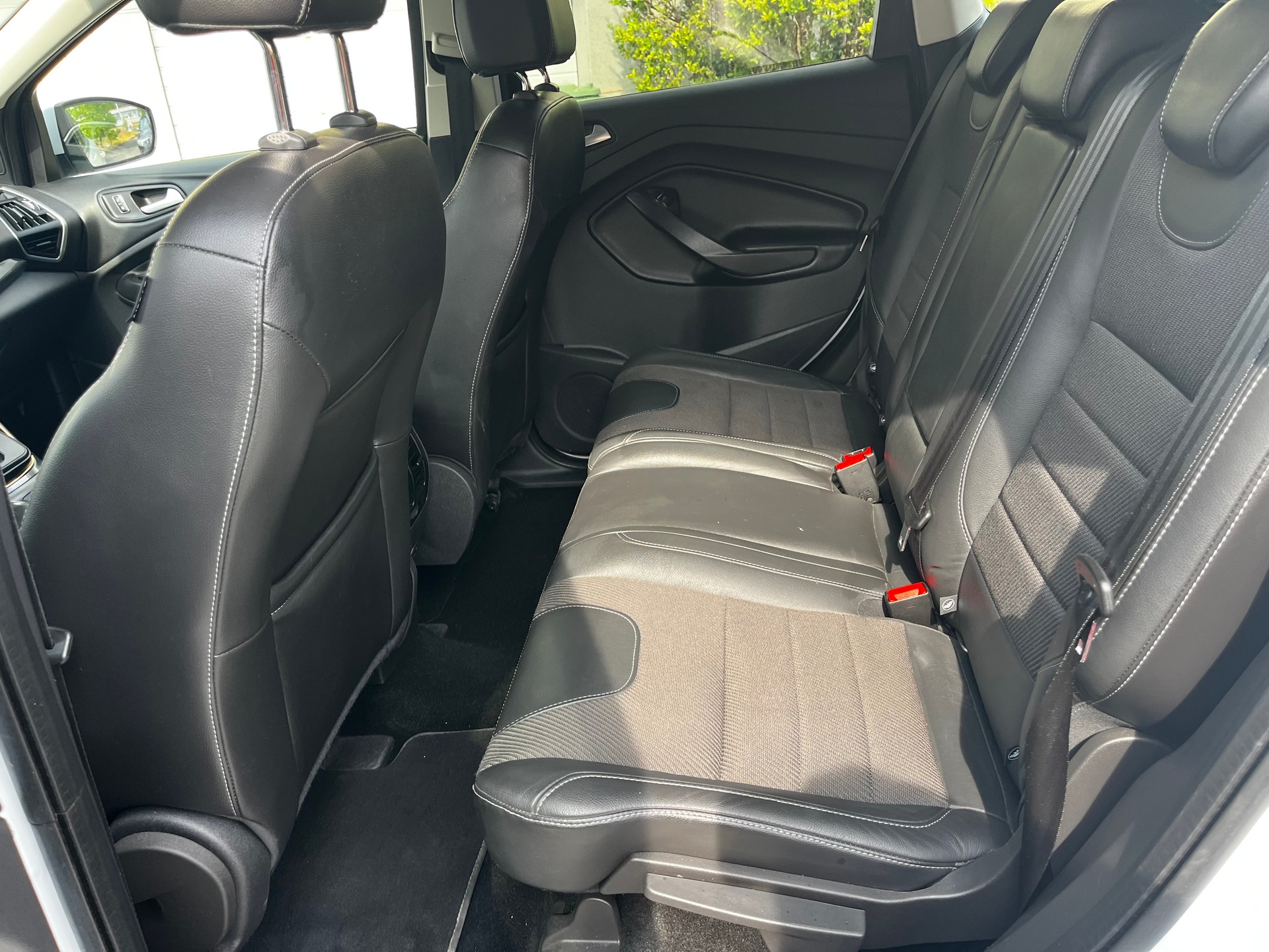 FORD Kuga 2.0 TDCi Titanium S 4WD PowerShift-image-9