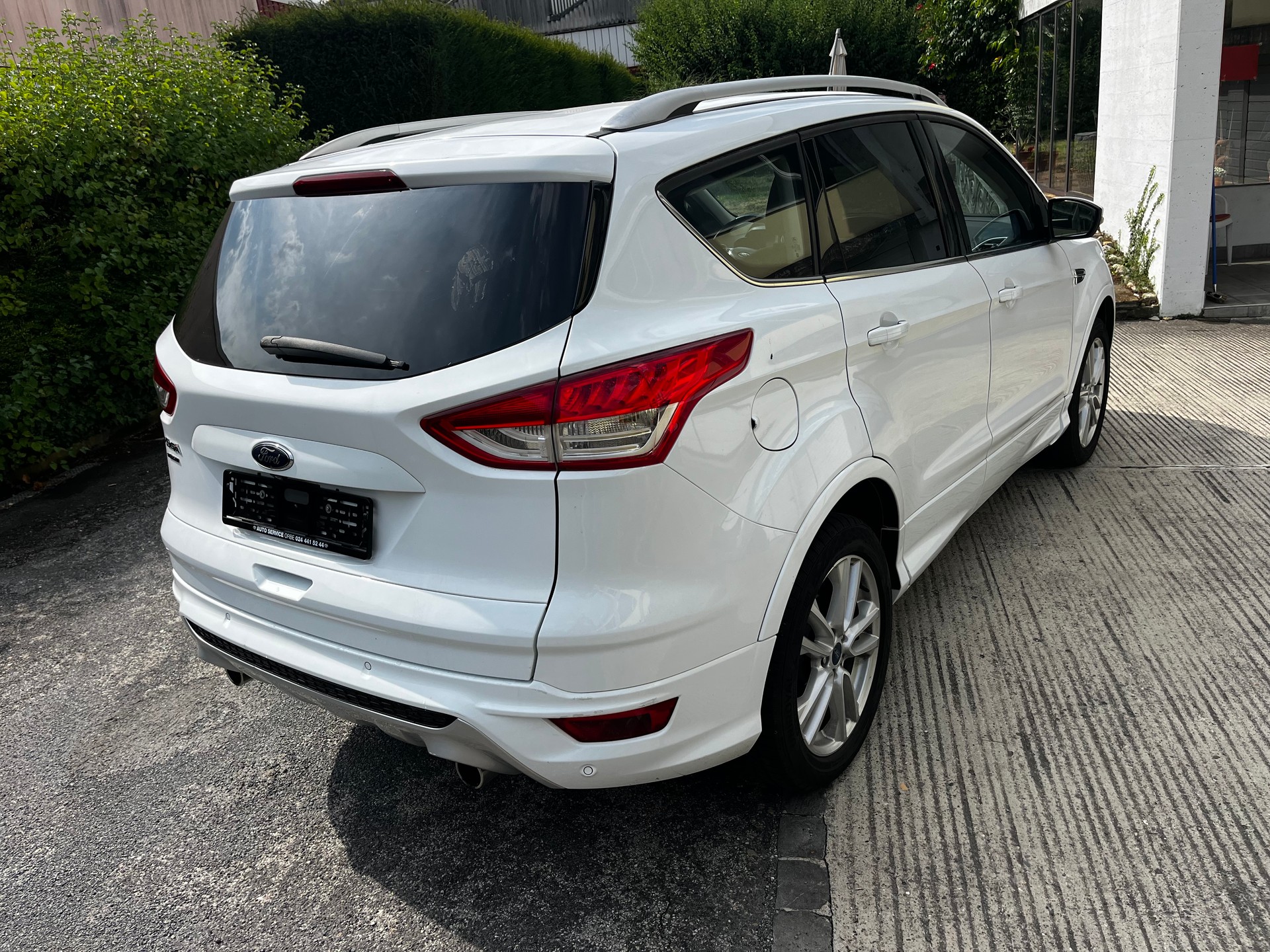 FORD Kuga 2.0 TDCi Titanium S 4WD PowerShift-image-3