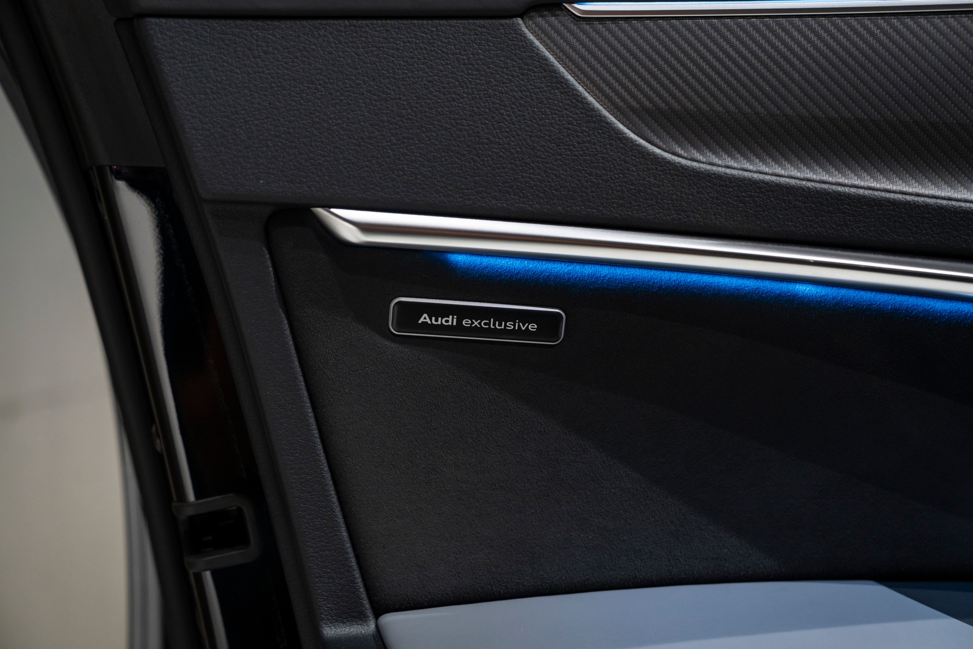 AUDI RS6 Avant 4.0 TFSI V8 quattro-image-10
