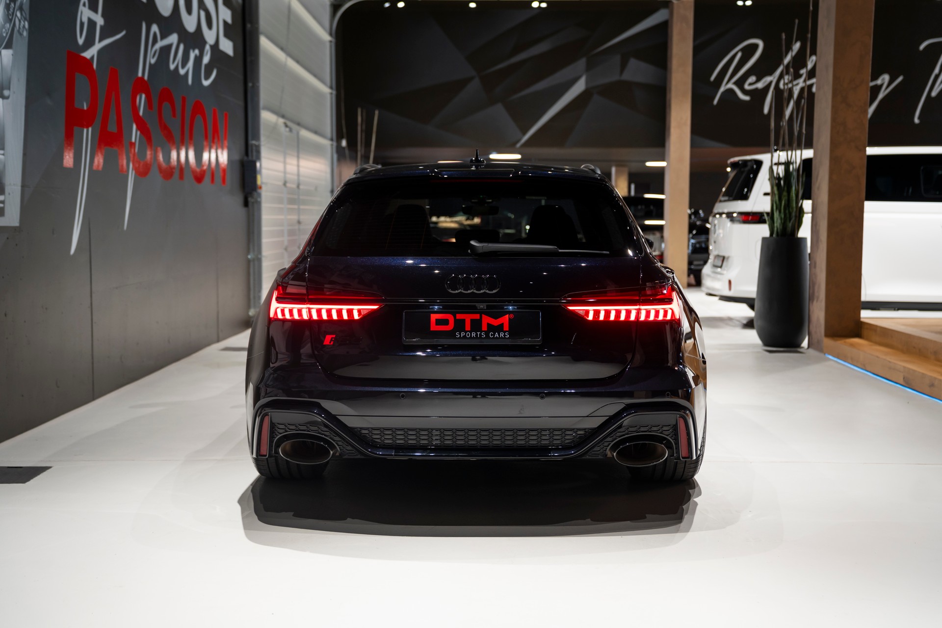 AUDI RS6 Avant 4.0 TFSI V8 quattro-image-4