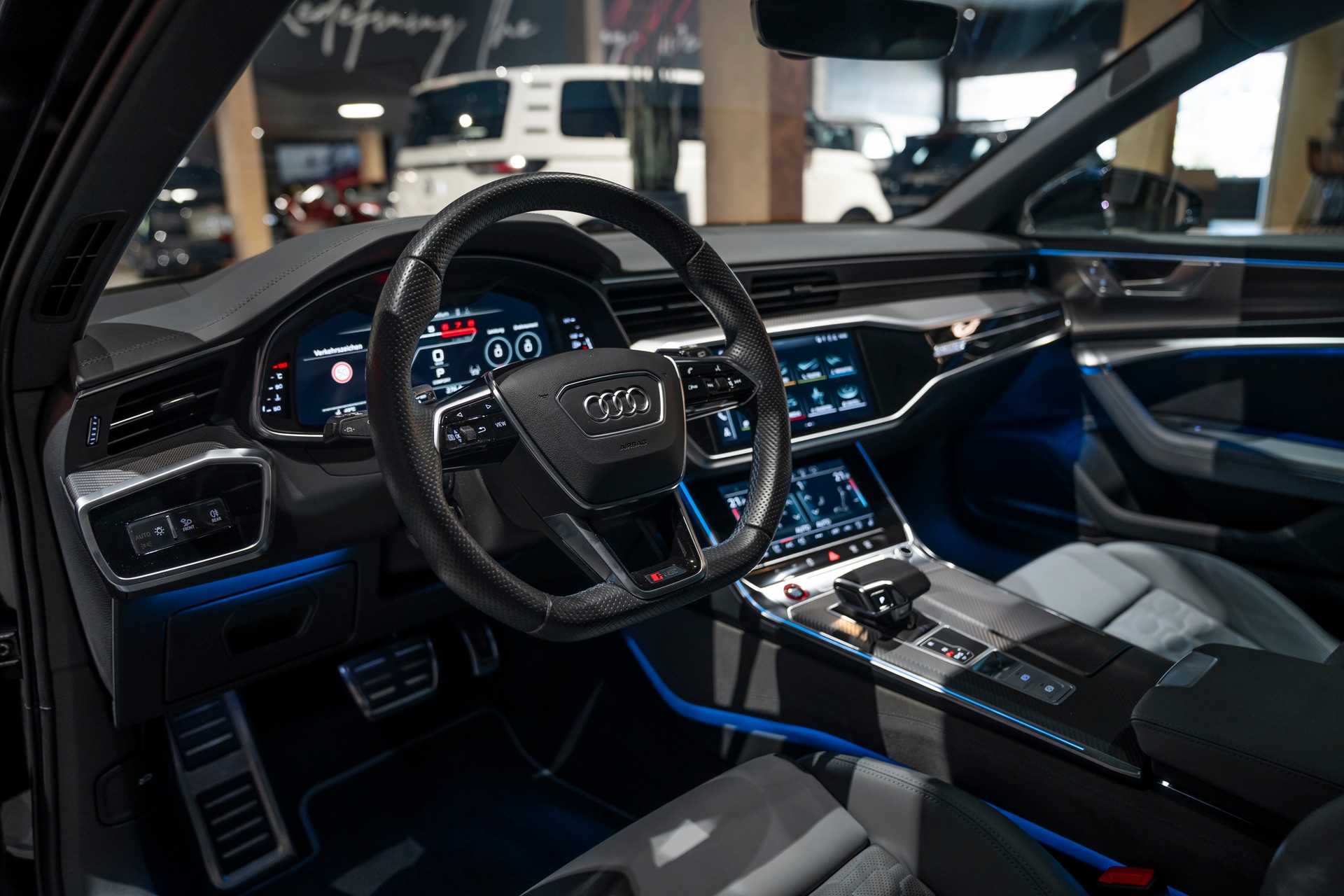 AUDI RS6 Avant 4.0 TFSI V8 quattro-image-6