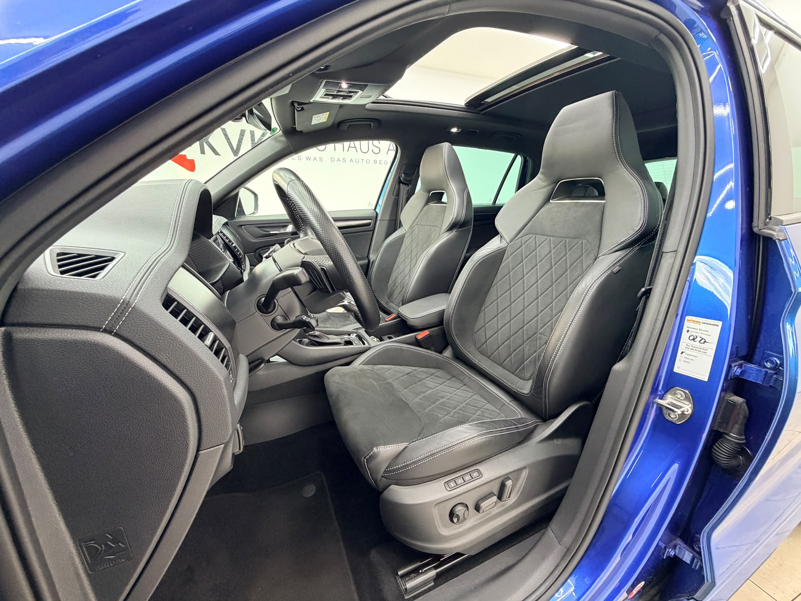 SKODA Kodiaq 2.0 TSI 4x4 SportLine | Vollaustattung | 7-Sitzer | Panorama | CH-Fahrzeug |-image-12
