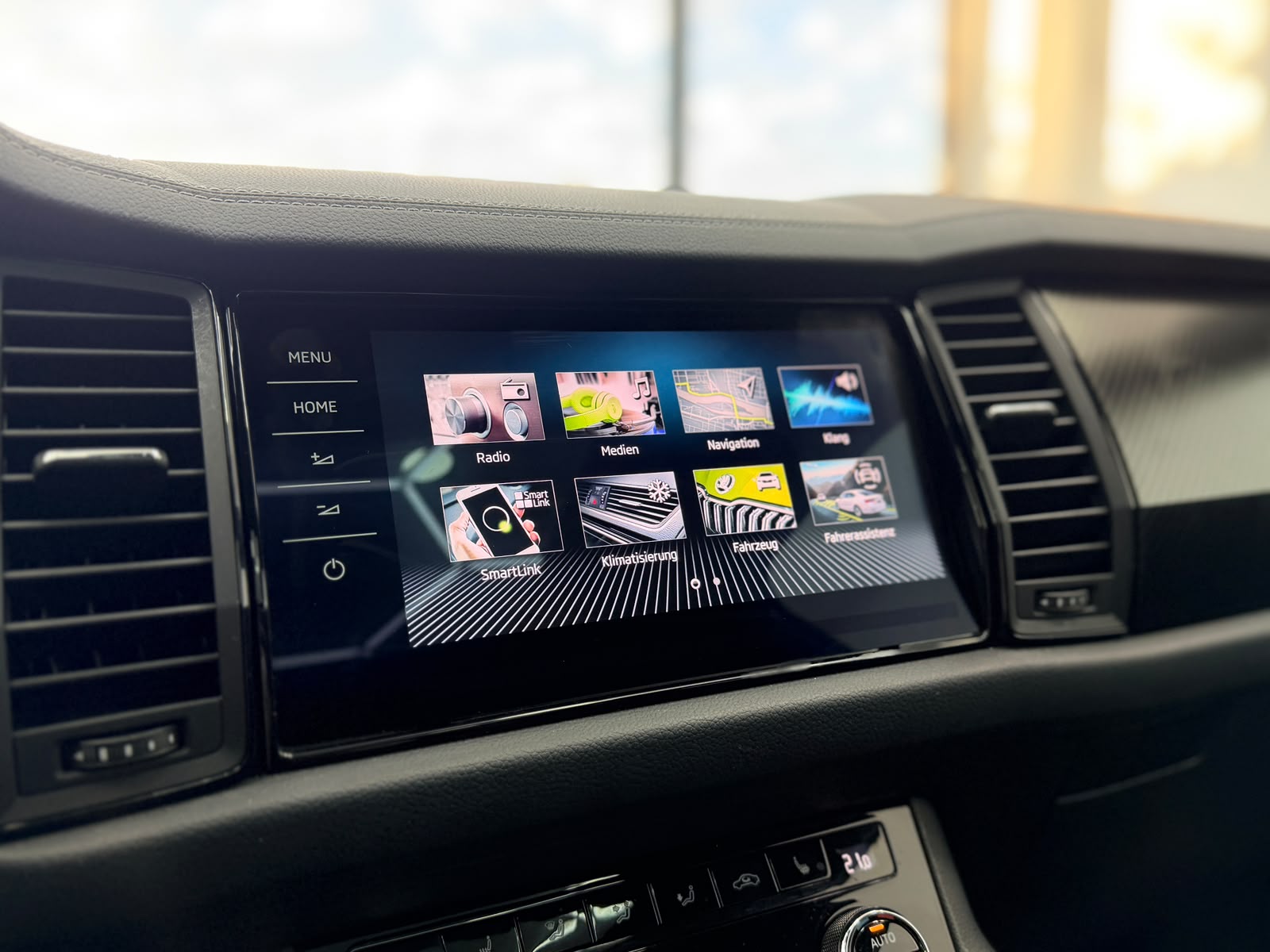 SKODA Kodiaq 2.0 TSI 4x4 SportLine | Vollaustattung | 7-Sitzer | Panorama | CH-Fahrzeug |-image-20