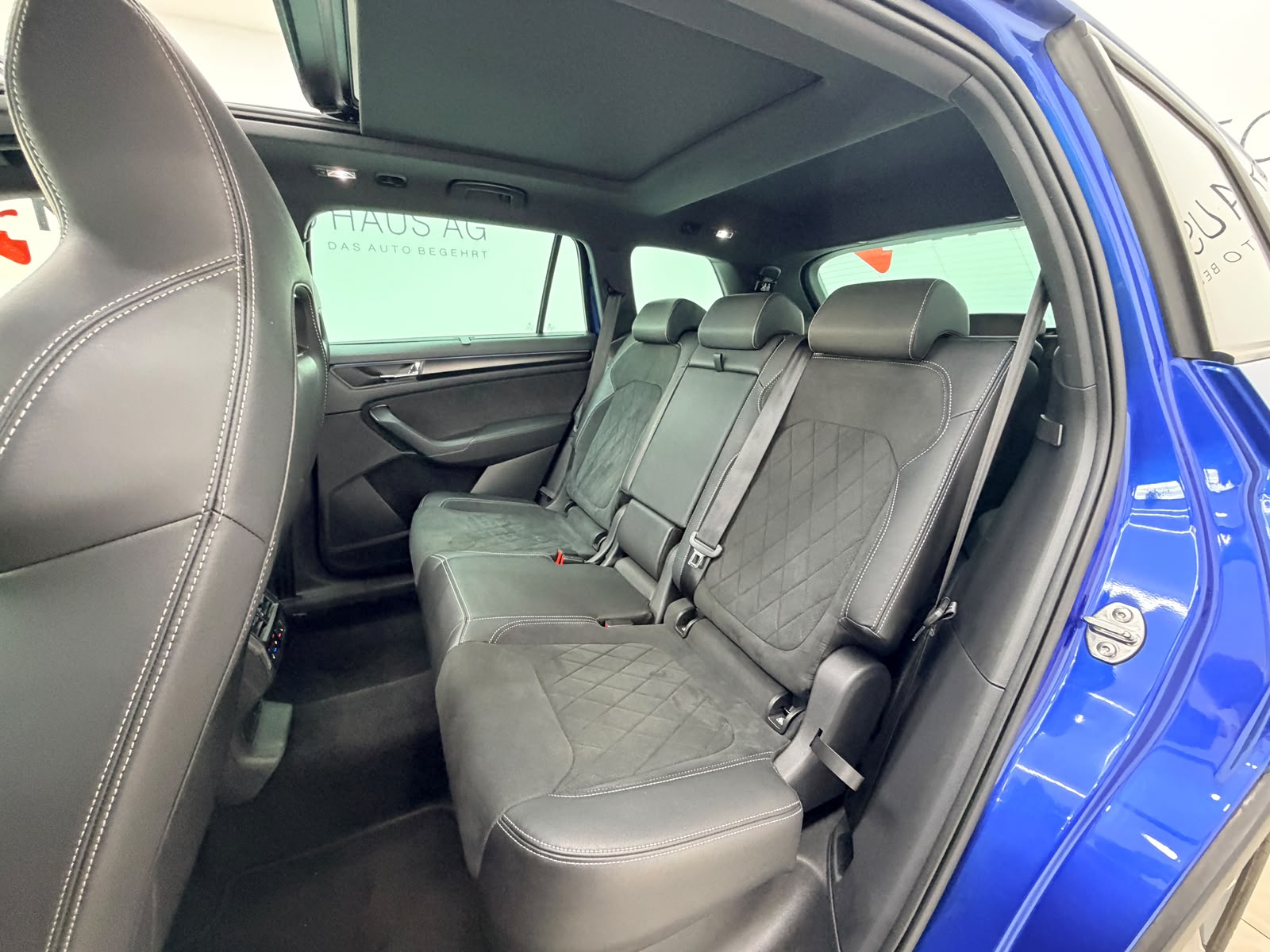 SKODA Kodiaq 2.0 TSI 4x4 SportLine | Vollaustattung | 7-Sitzer | Panorama | CH-Fahrzeug |-image-14