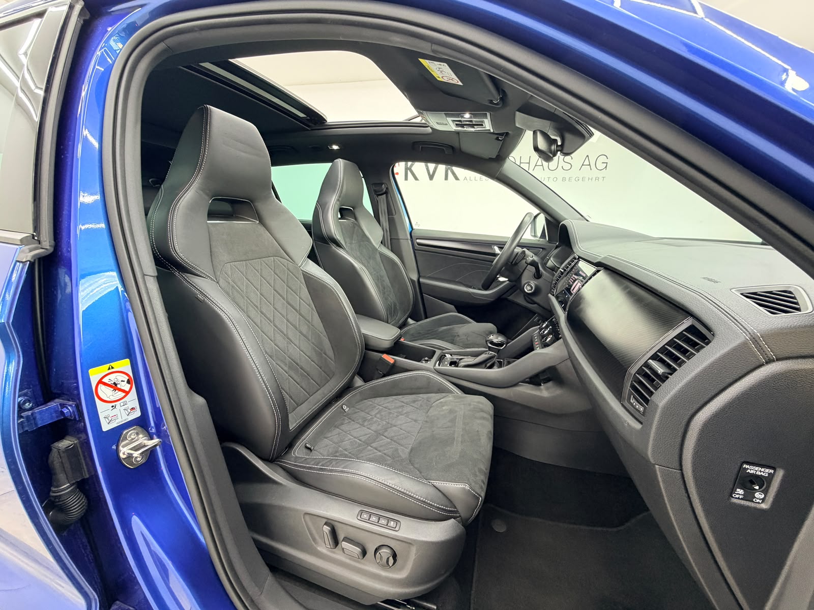 SKODA Kodiaq 2.0 TSI 4x4 SportLine | Vollaustattung | 7-Sitzer | Panorama | CH-Fahrzeug |-image-19