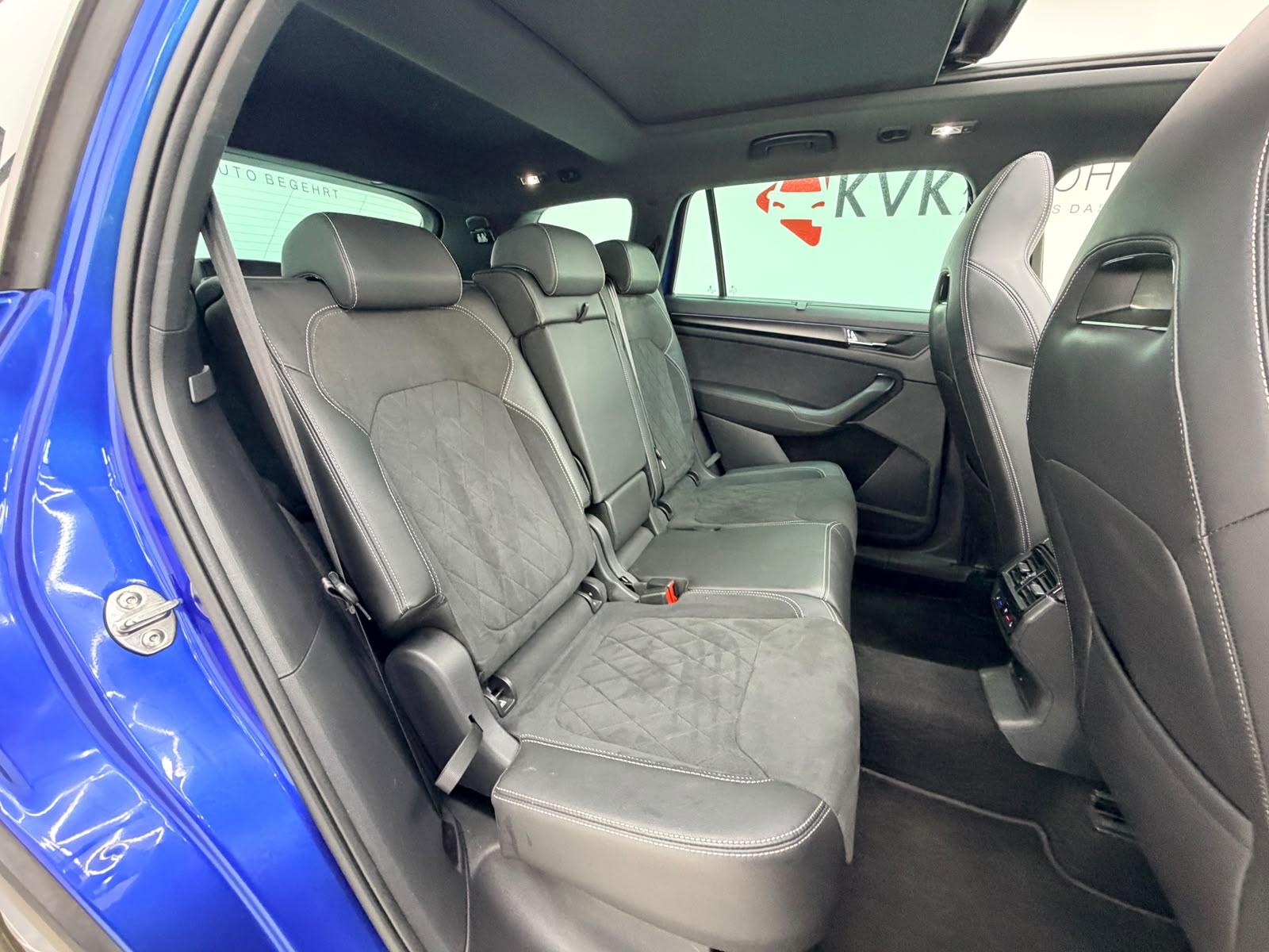 SKODA Kodiaq 2.0 TSI 4x4 SportLine | Vollaustattung | 7-Sitzer | Panorama | CH-Fahrzeug |-image-17