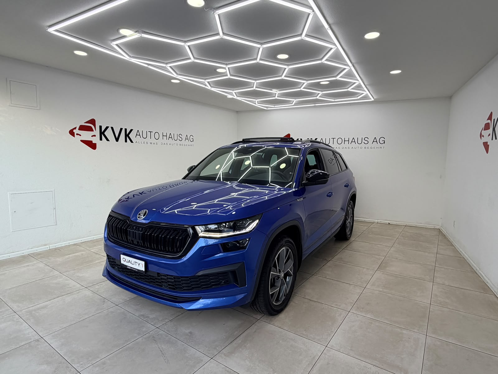 SKODA Kodiaq 2.0 TSI 4x4 SportLine | Vollaustattung | 7-Sitzer | Panorama | CH-Fahrzeug |-image-1